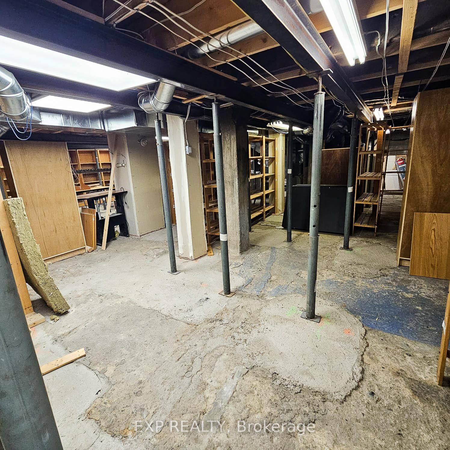 #a - 43 Seneca Street Property Photo 23
