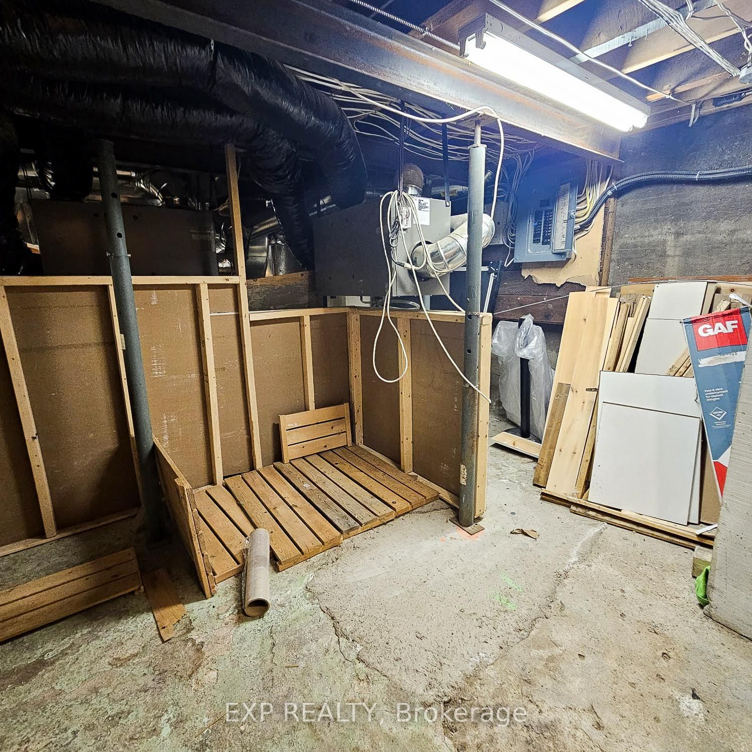 #a - 43 Seneca Street Property Photo 24