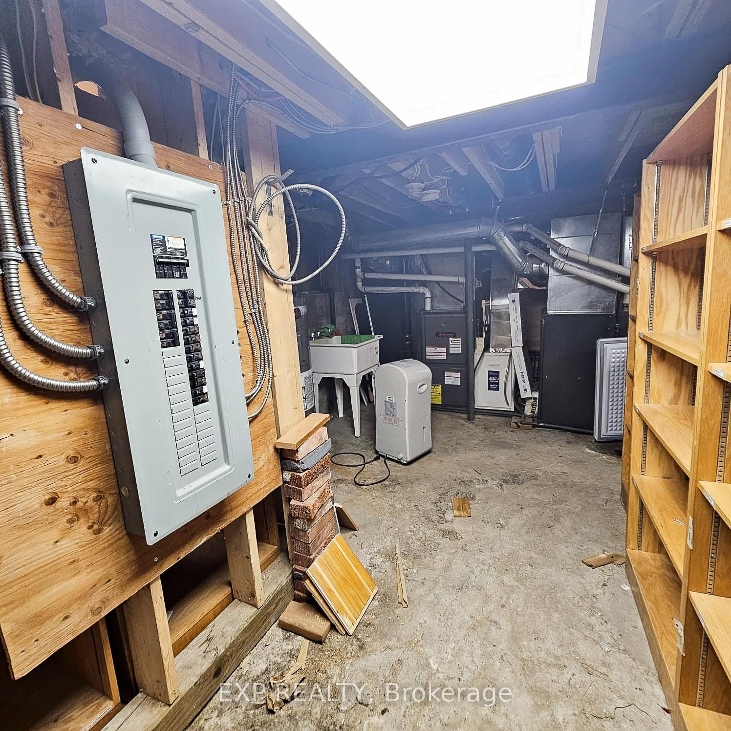 #a - 43 Seneca Street Property Photo 26