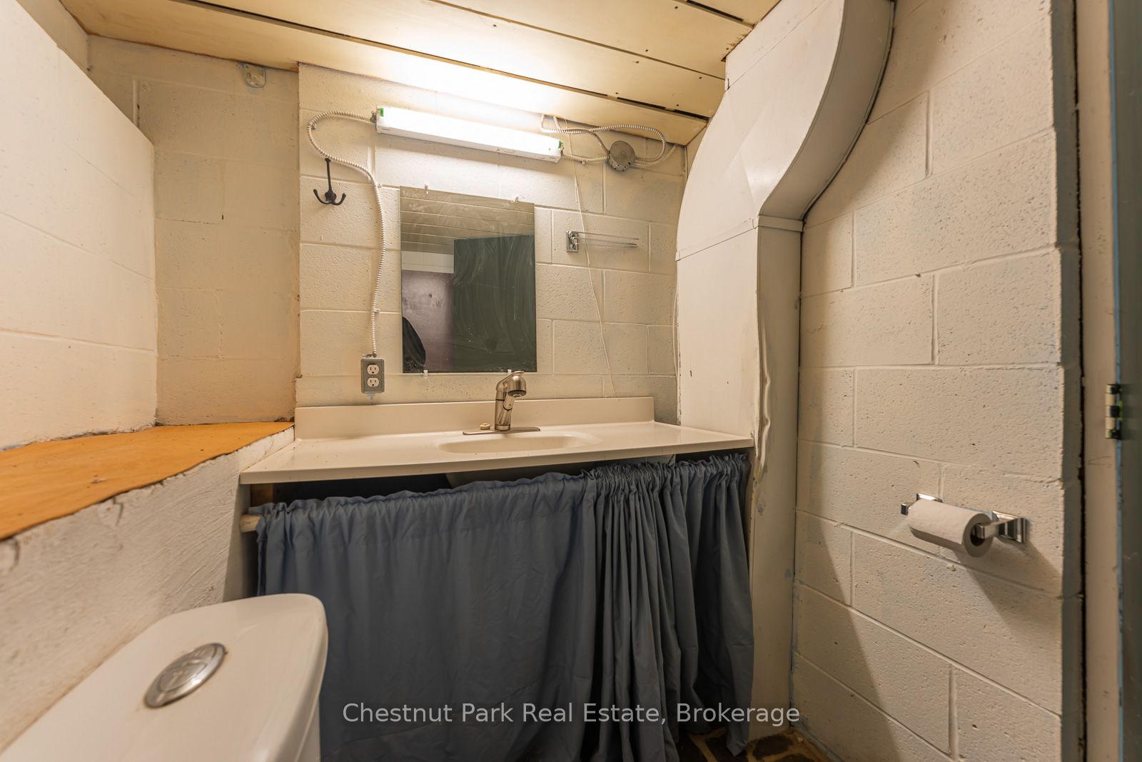 715 2nd Avenue Property Photo 9