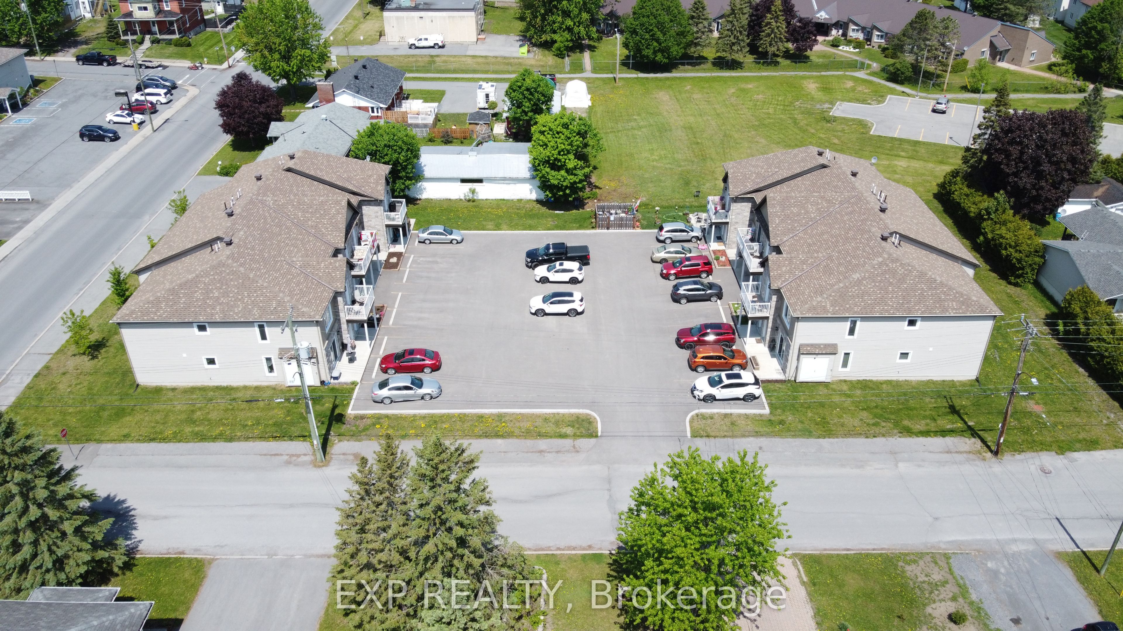 73 Kenyon Street Property Photo 2