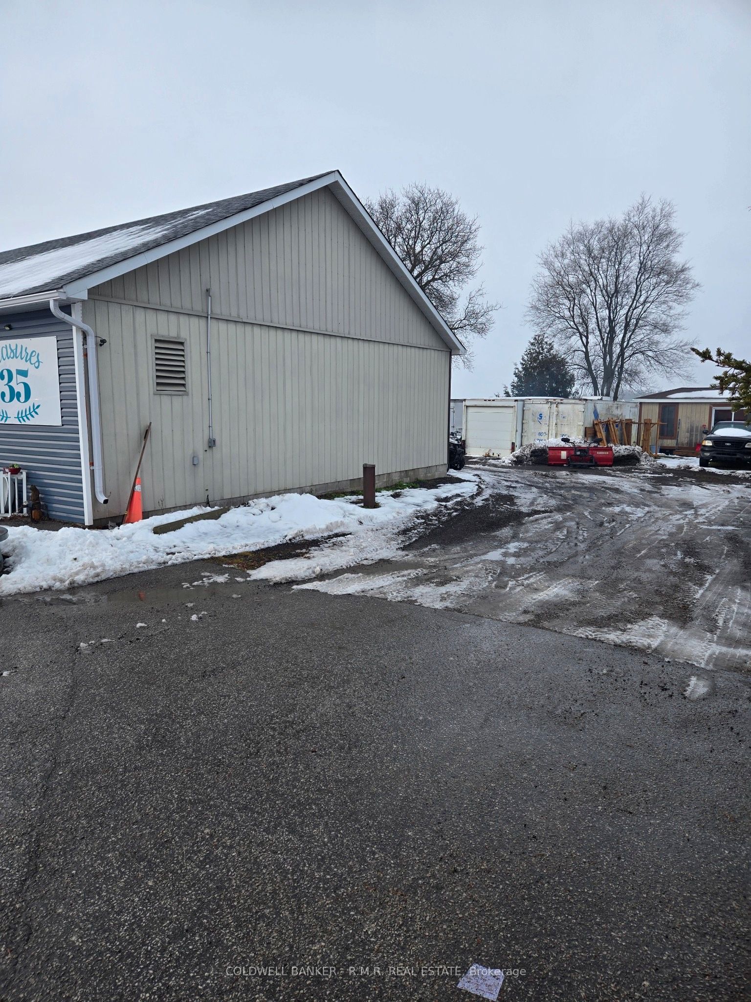 #c - 3921 Hwy 35 Property Photo 6