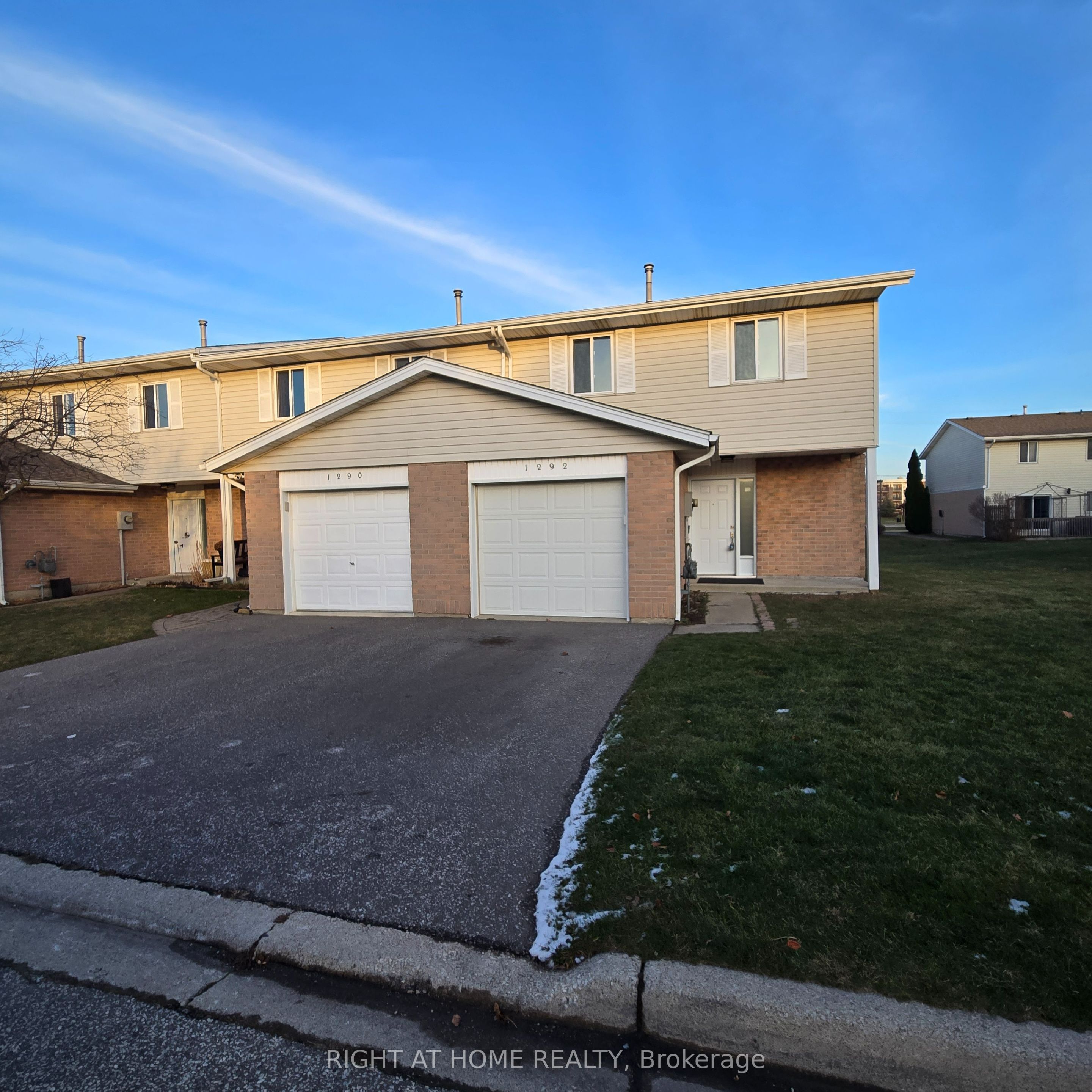#63 - 1292 Cardinal Crescent Property Photo