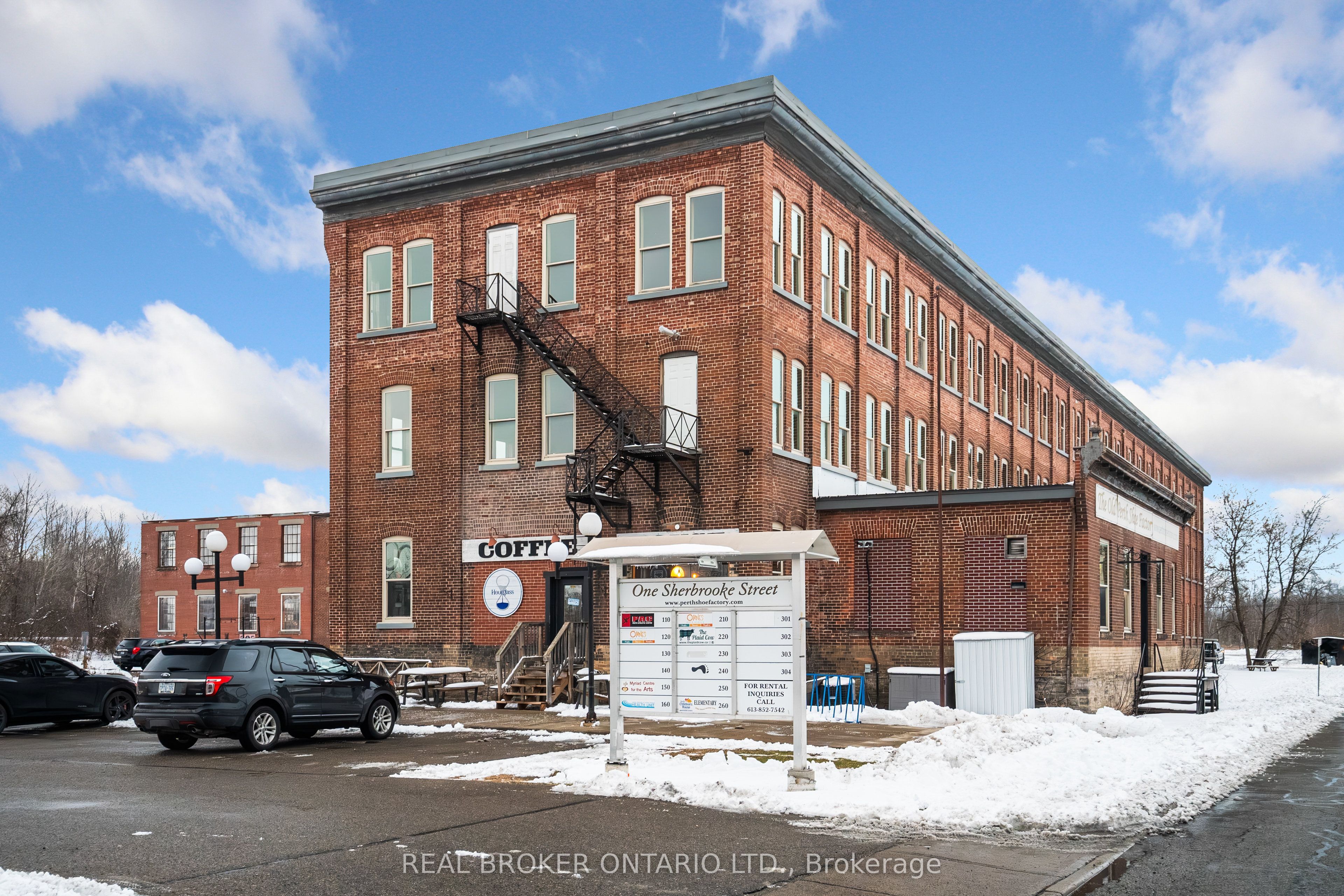 #250 - 1 Sherbrooke Street Property Photo 3
