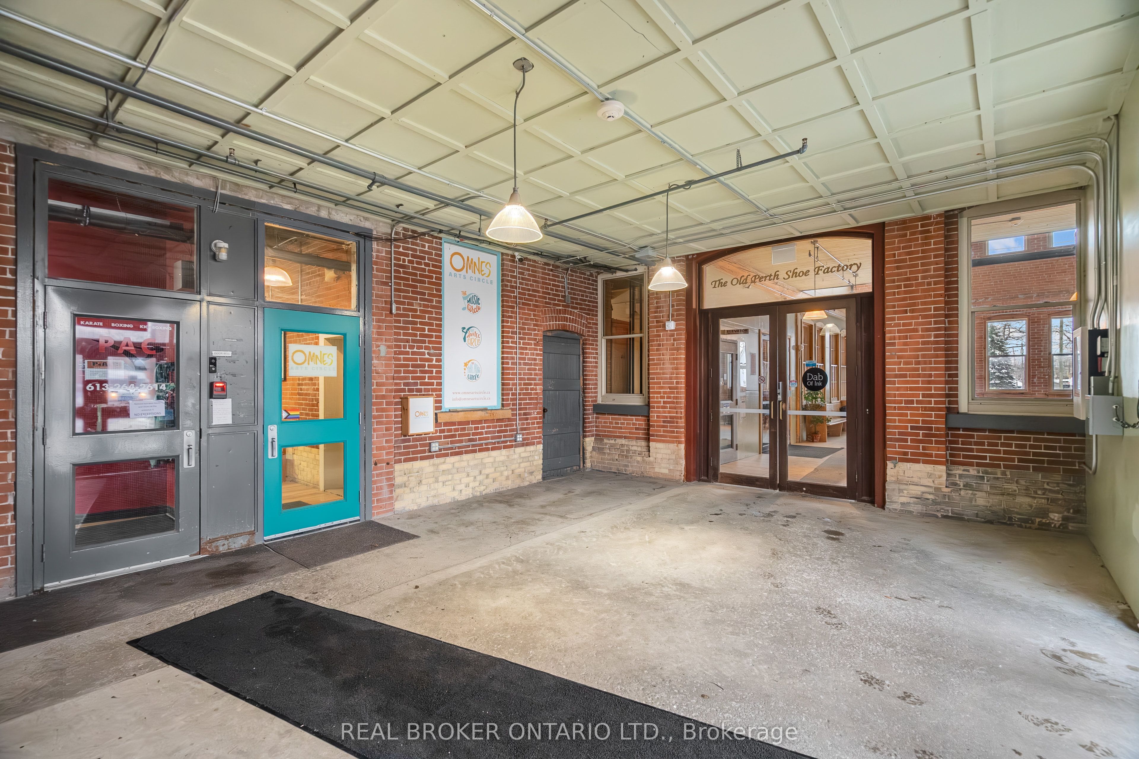 #250 - 1 Sherbrooke Street Property Photo 5