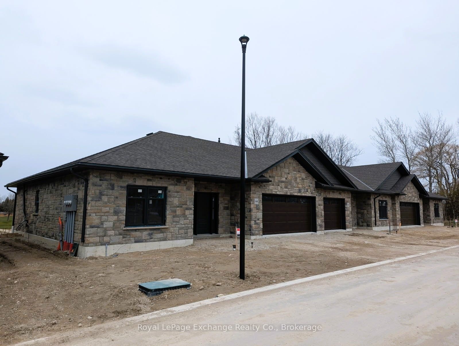#56 - 1182 QUEEN Street Property Photo 1
