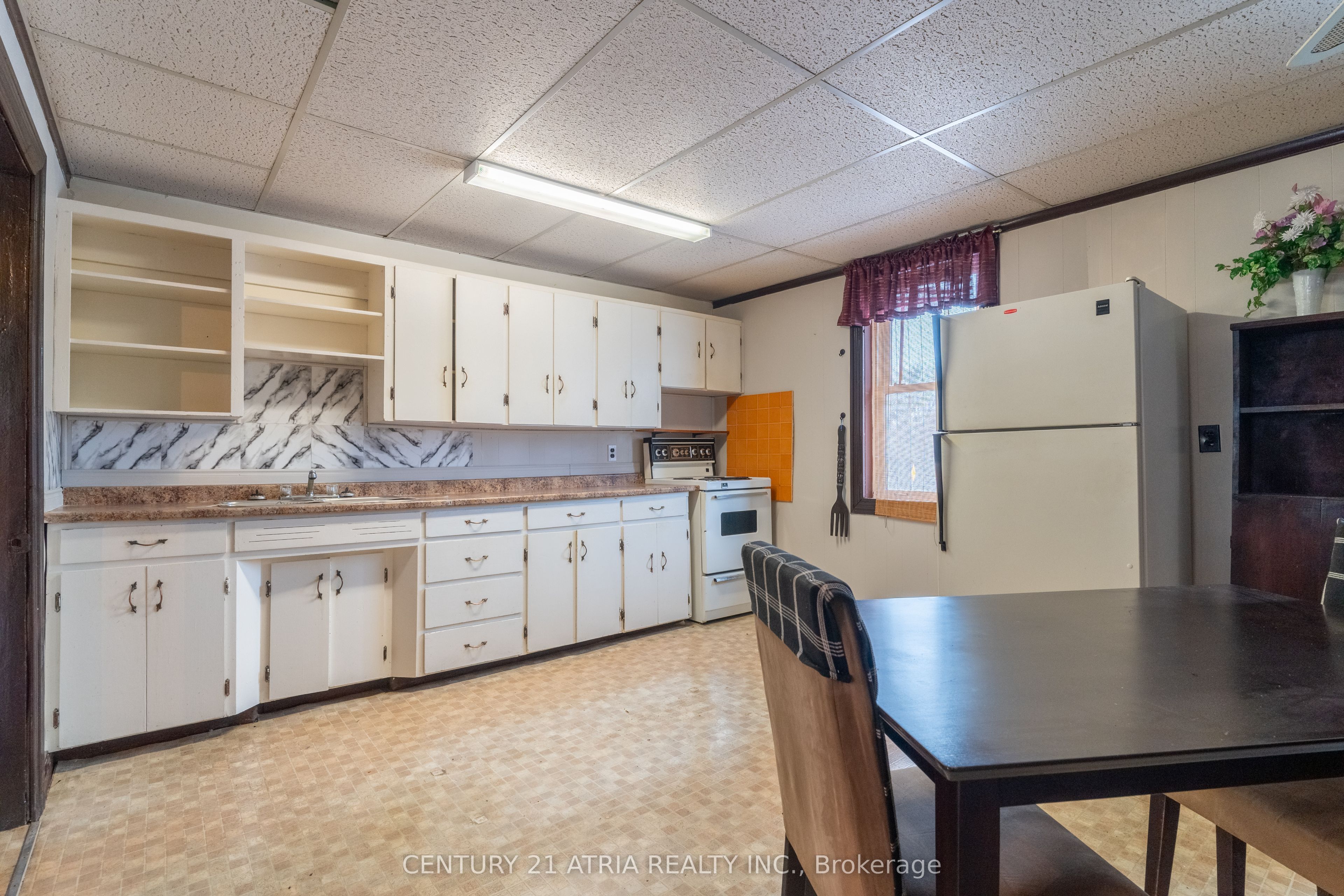 205 Imperial Street Property Photo 27