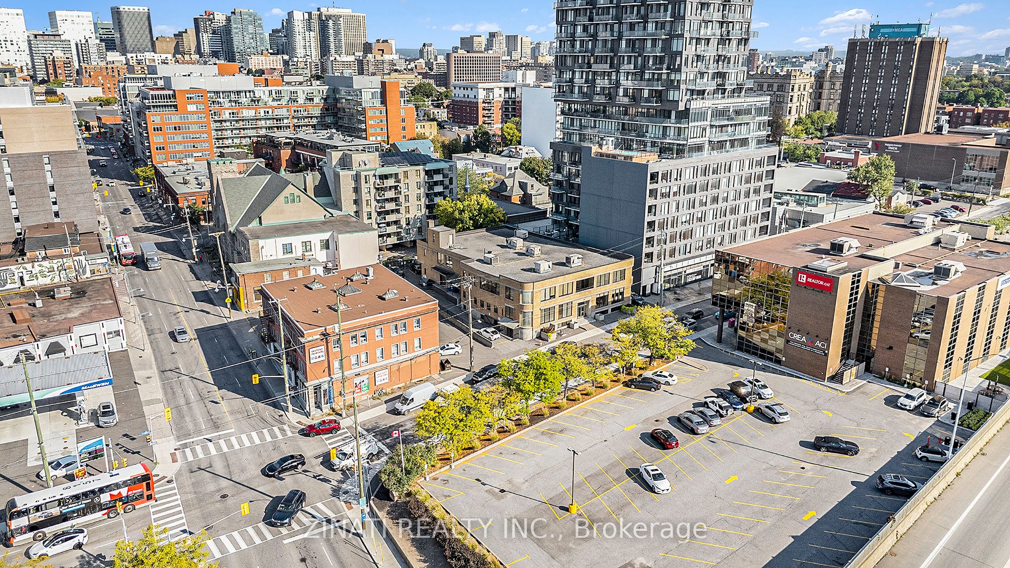 #1 - 205 Catherine Street Property Photo 3