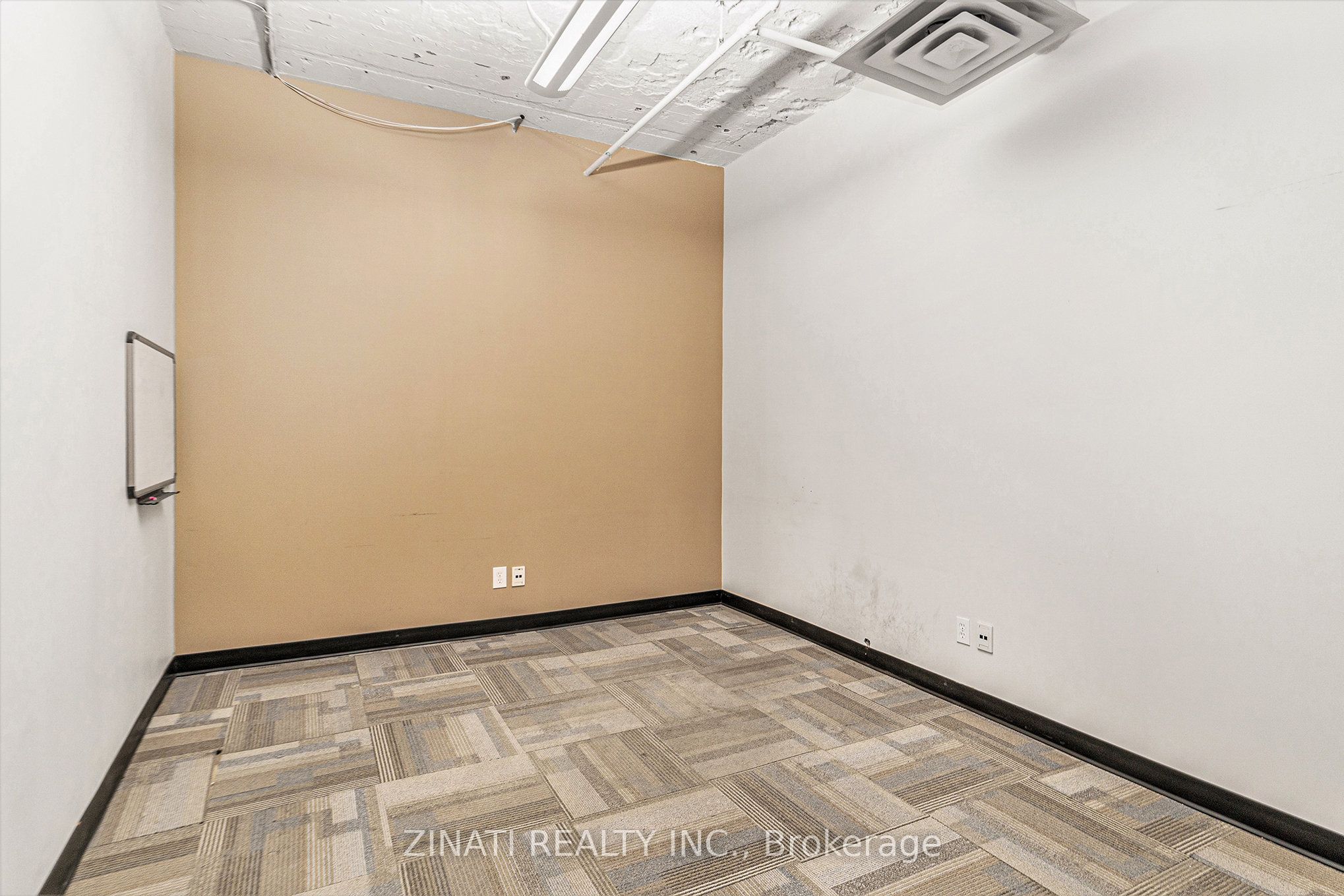 #1 - 205 Catherine Street Property Photo 11