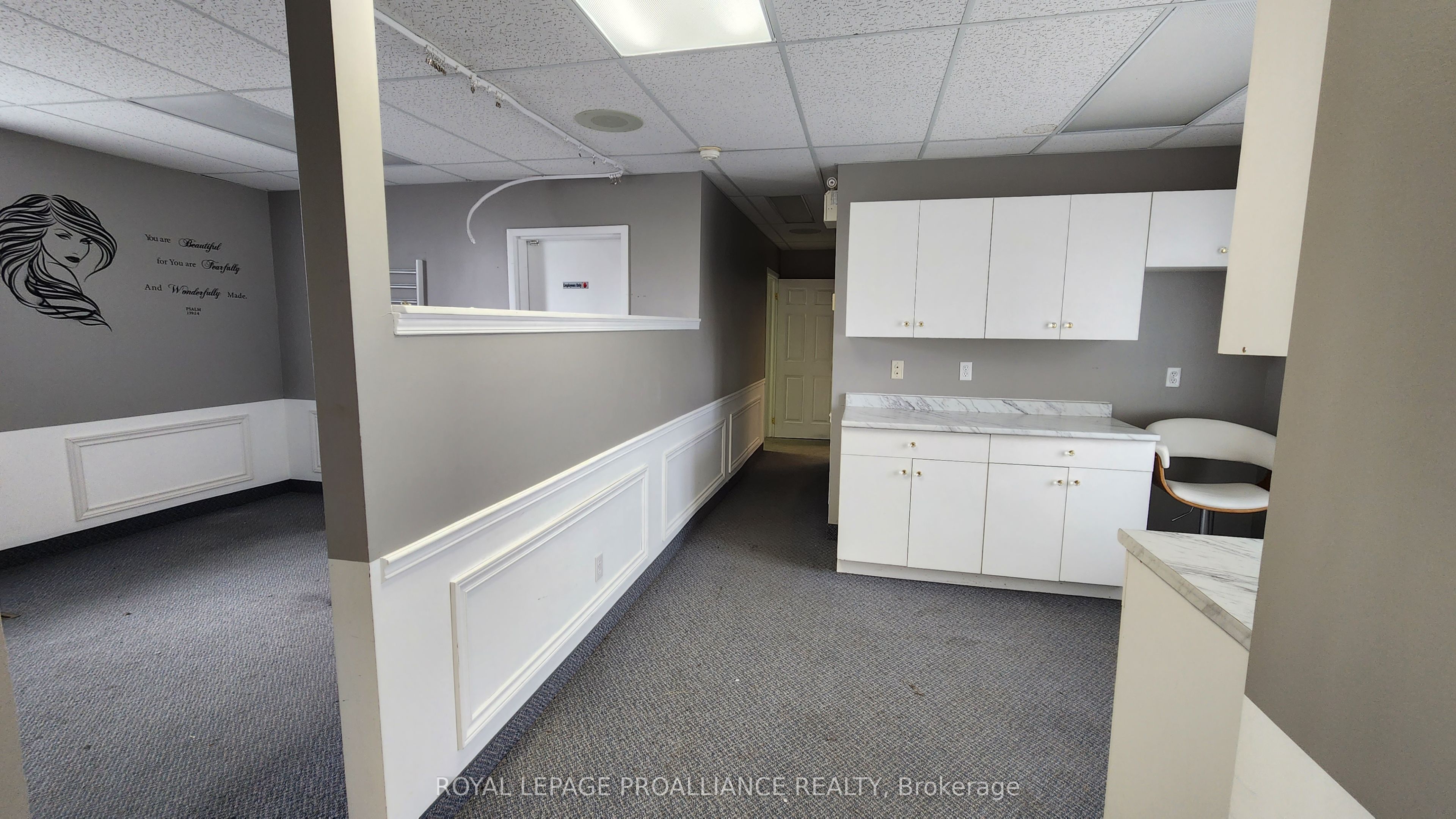 135 Dundas Street Property Photo 4