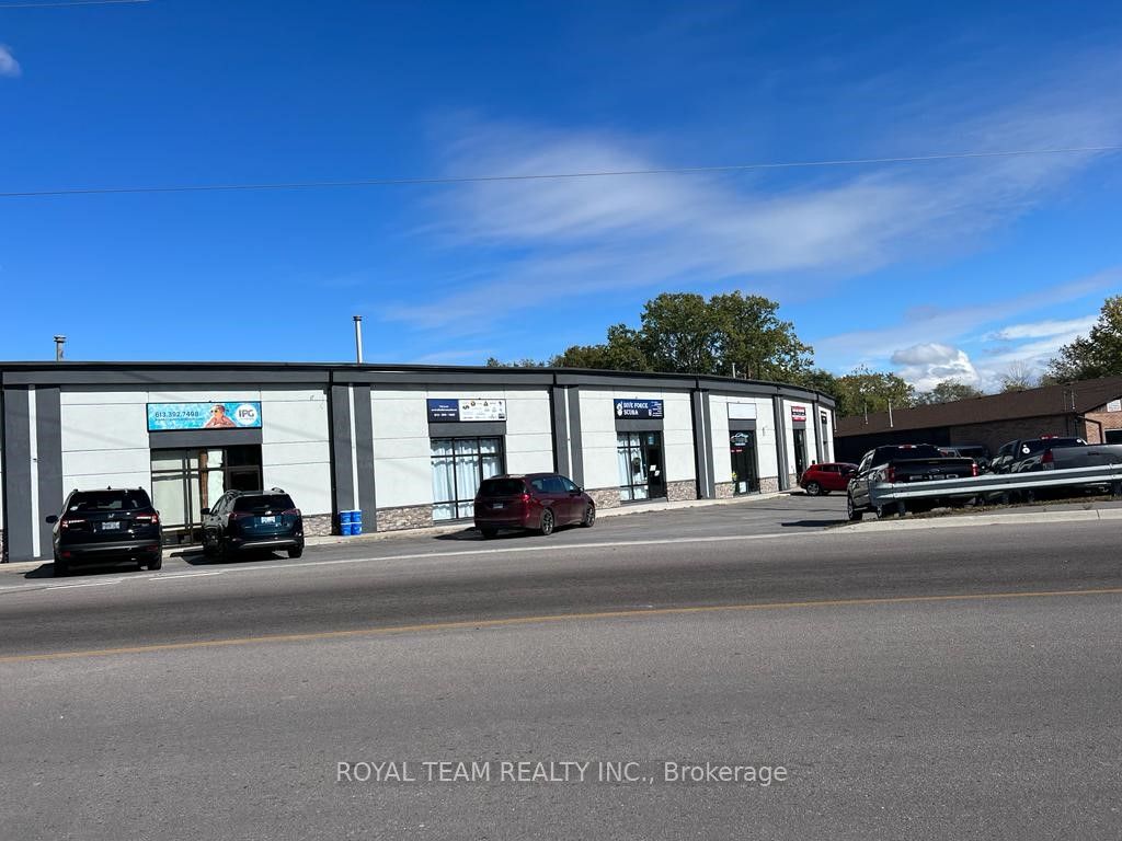 #11 - 71-85 Dufferin Avenue Property Photo 1