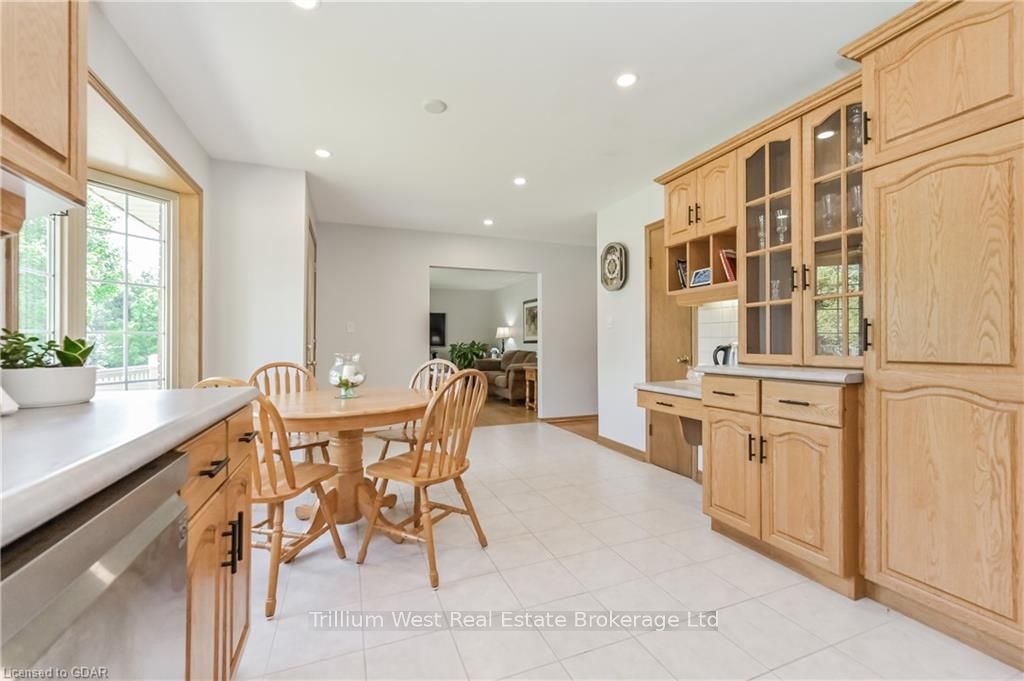 540 Princess Ann Street Property Photo 9