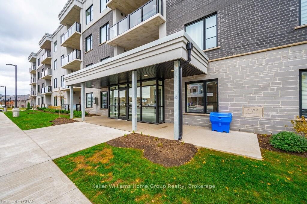 #302 - 99b Farley Road Property Photo 3