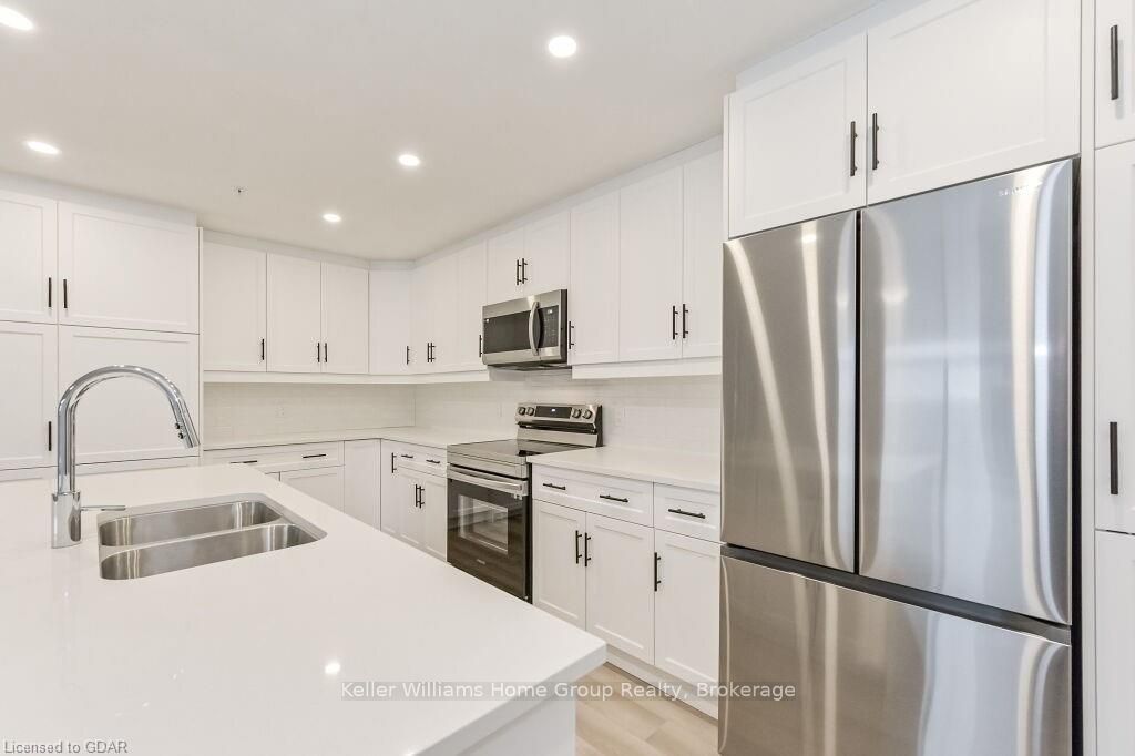 #302 - 99b Farley Road Property Photo 15