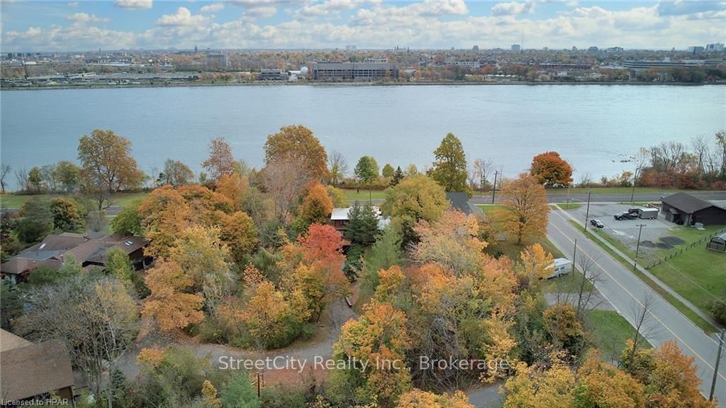 379 Niagara Boulevard Property Photo 37