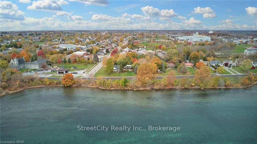 379 Niagara Boulevard Property Photo 39