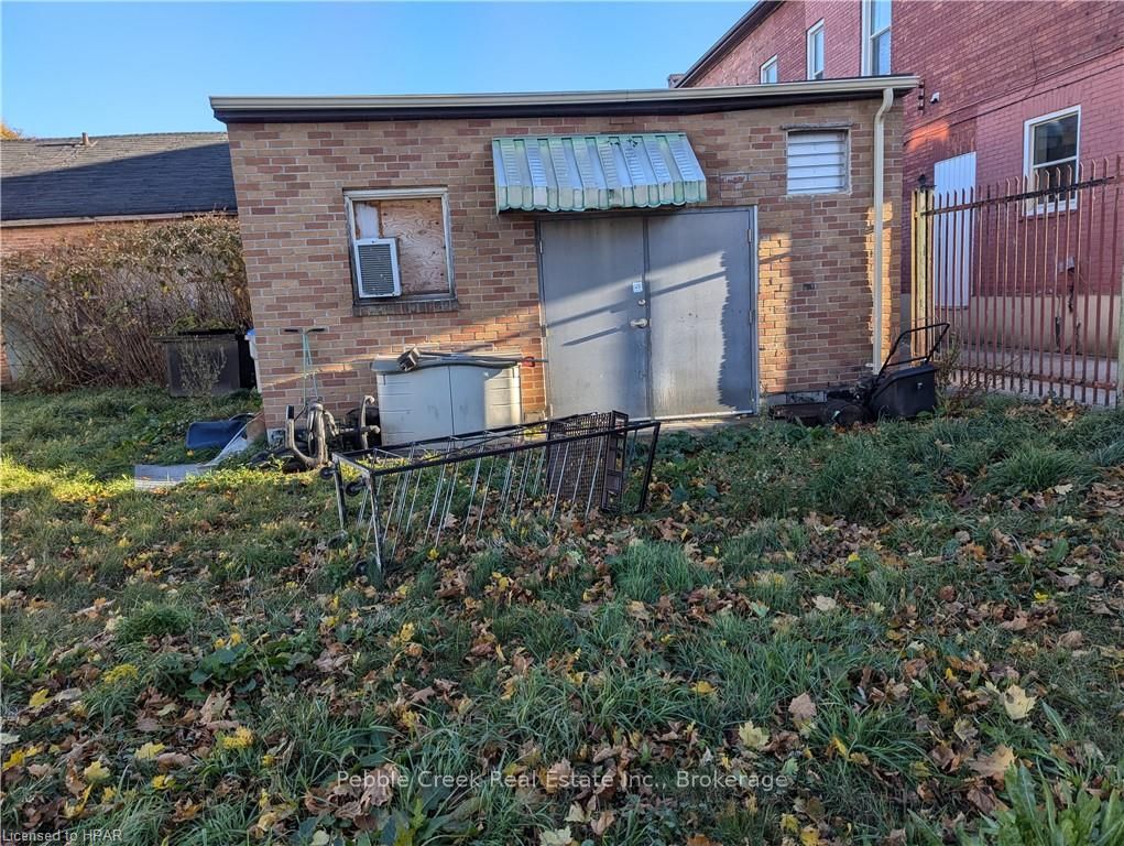 75 Hamilton Street Property Photo 12
