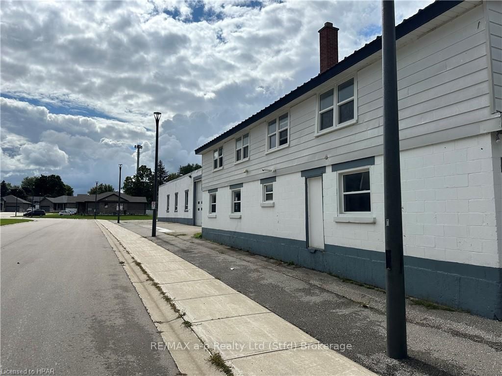 15 Mill Street Property Photo 14
