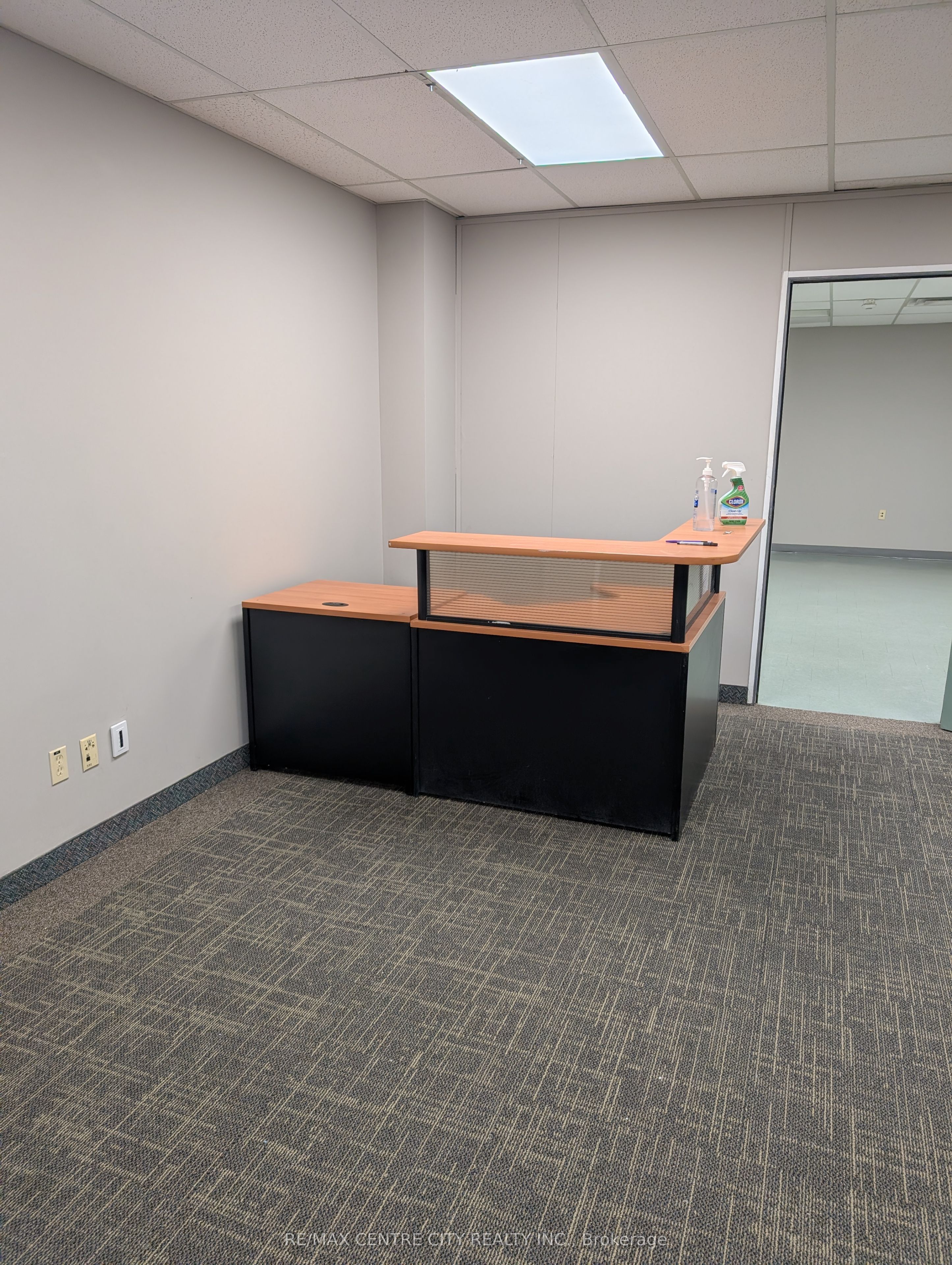 #d50 - 339 Wellington Road Property Photo 6