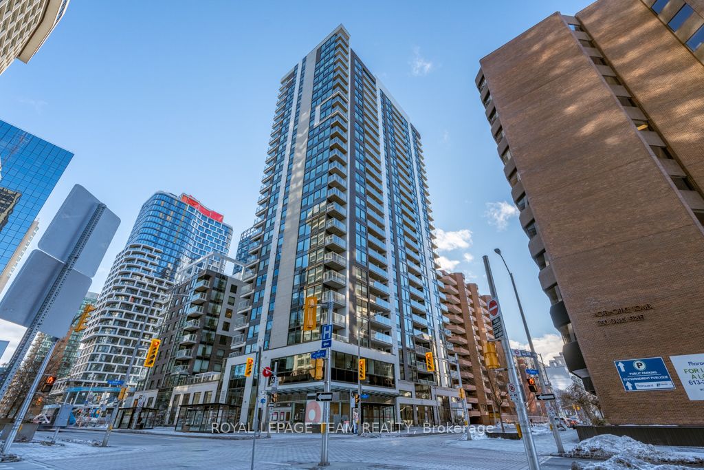 #2705 - 340 Queen Street Property Photo