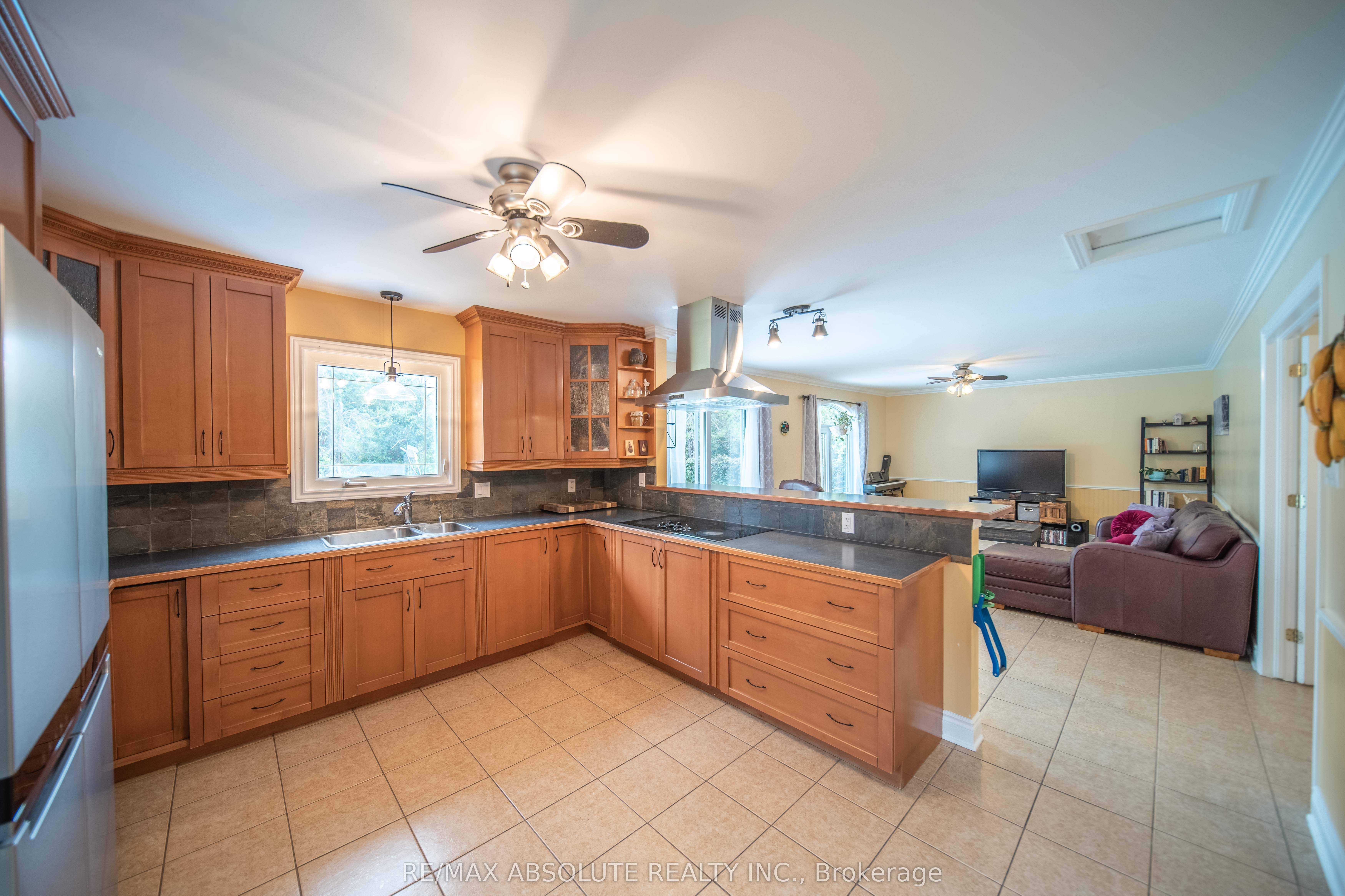 139 Felton Crescent Property Photo 8