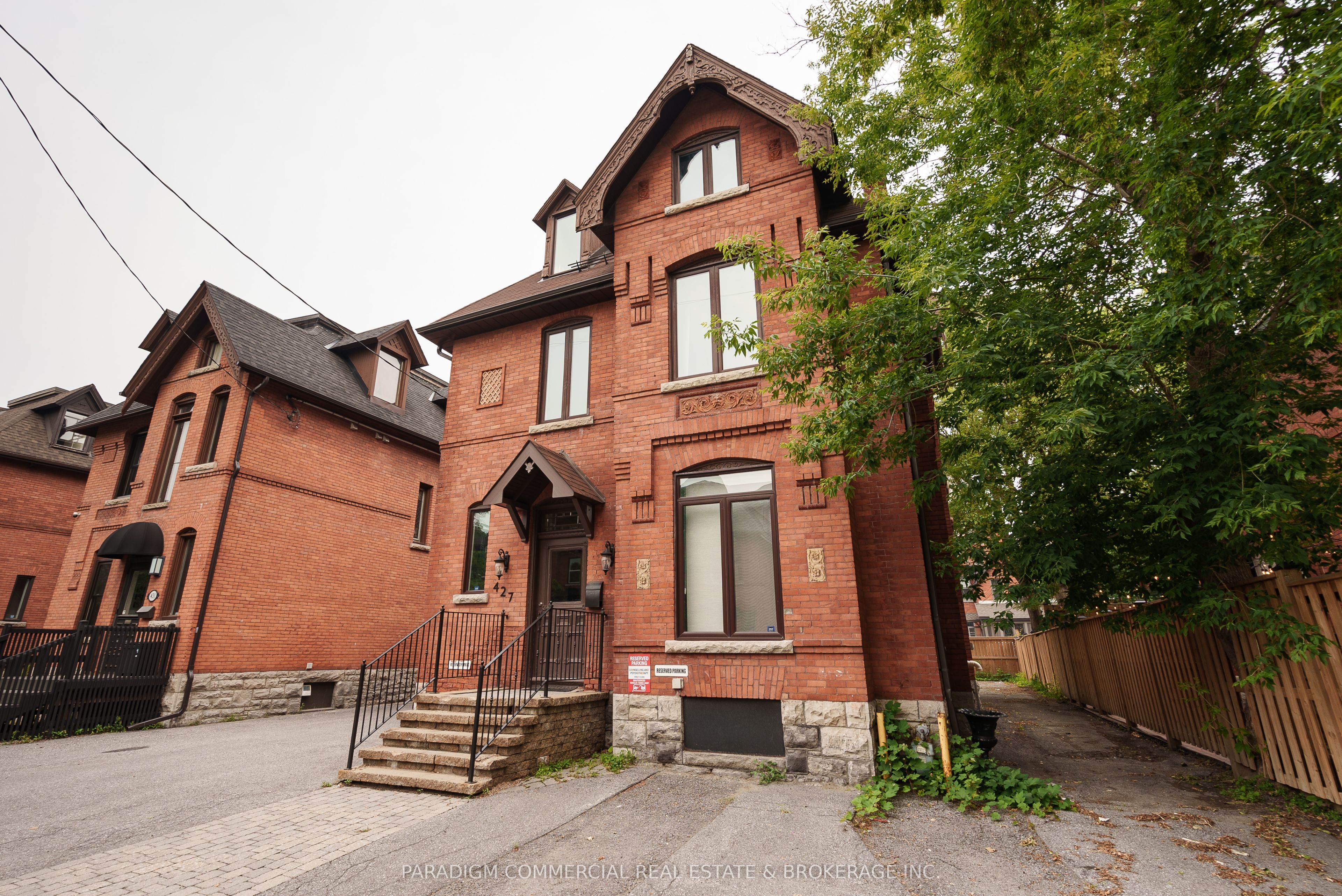427 Gilmour Street Property Photo 2