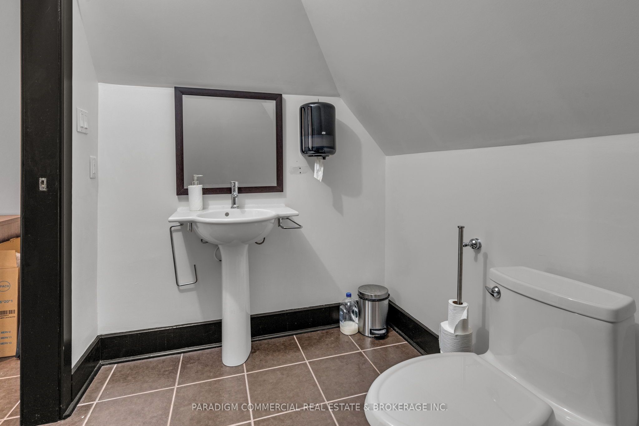 427 Gilmour Street Property Photo 16