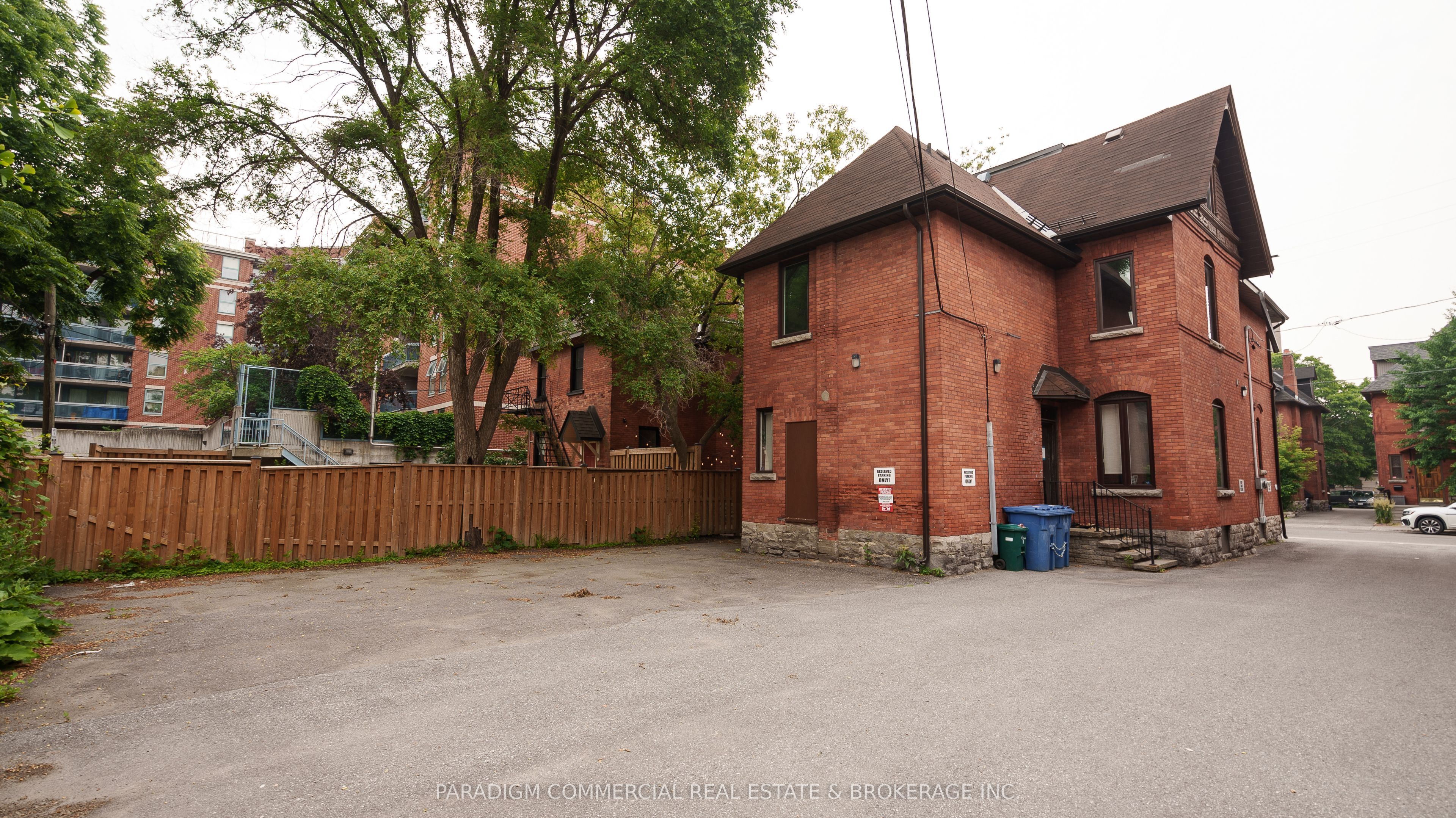 427 Gilmour Street Property Photo 28