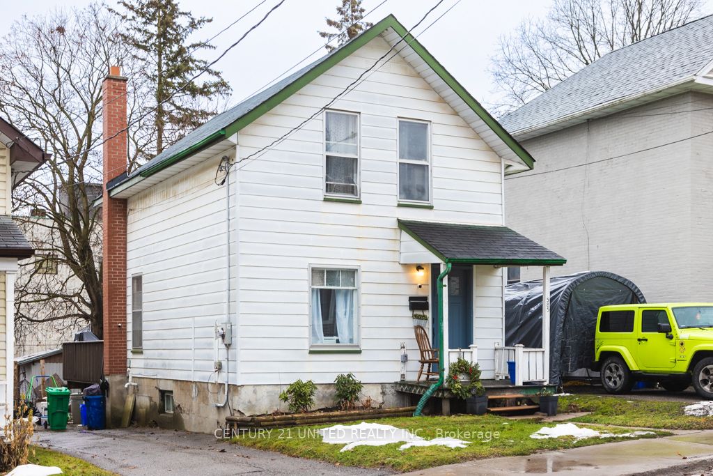 585 Paterson Street Property Photo