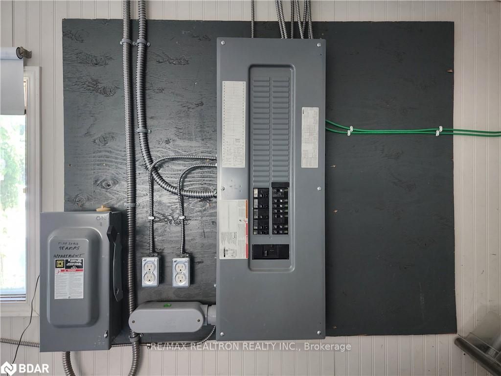 409 Queen Street Property Photo 11
