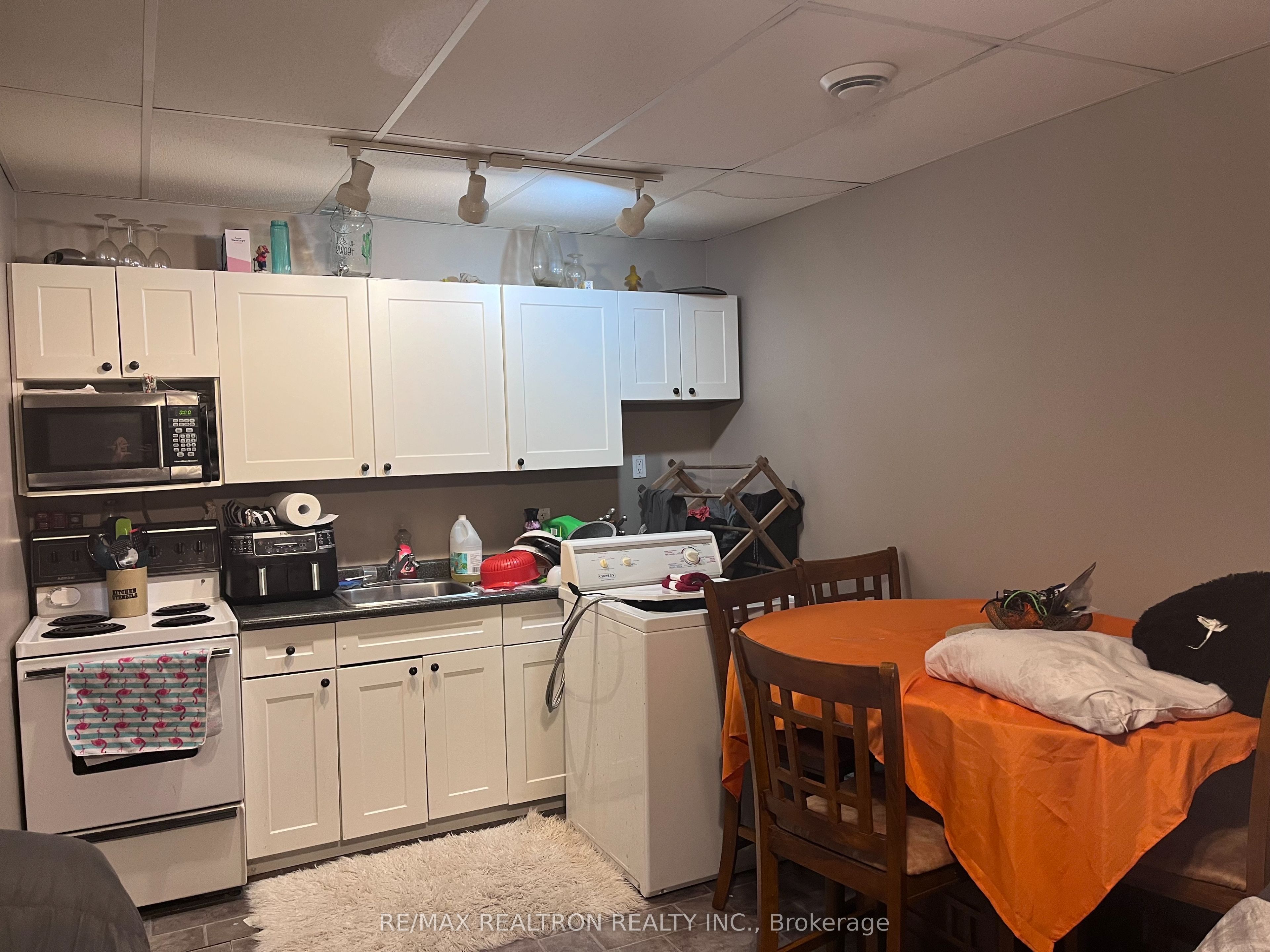 409 Queen Street Property Photo 15