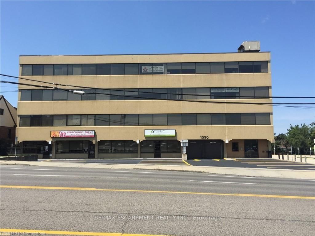 #207 - 1030 Upper James Street Property Photo 1