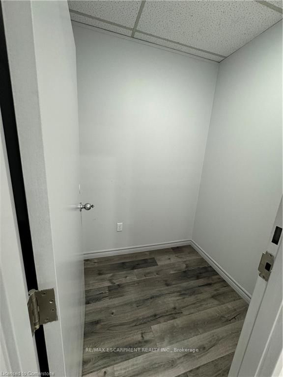#207 - 1030 Upper James Street Property Photo 15