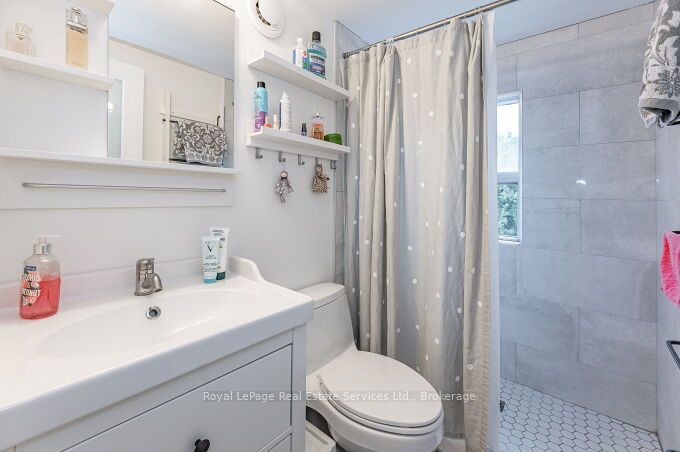 925 King Street Property Photo 26