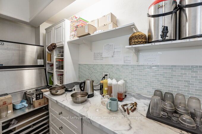 925 King Street Property Photo 31