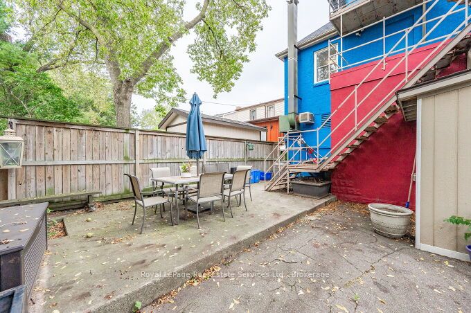 925 King Street Property Photo 37