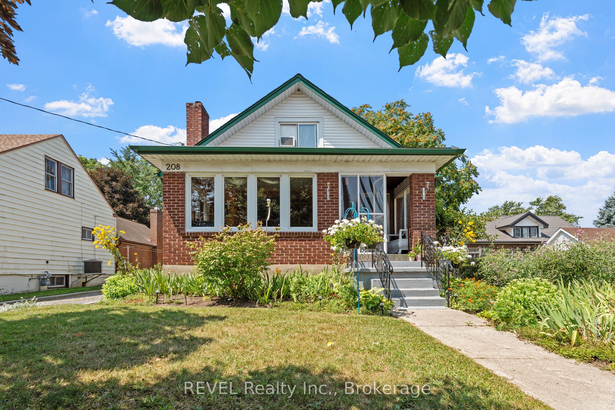 208 North Street Property Photo 1