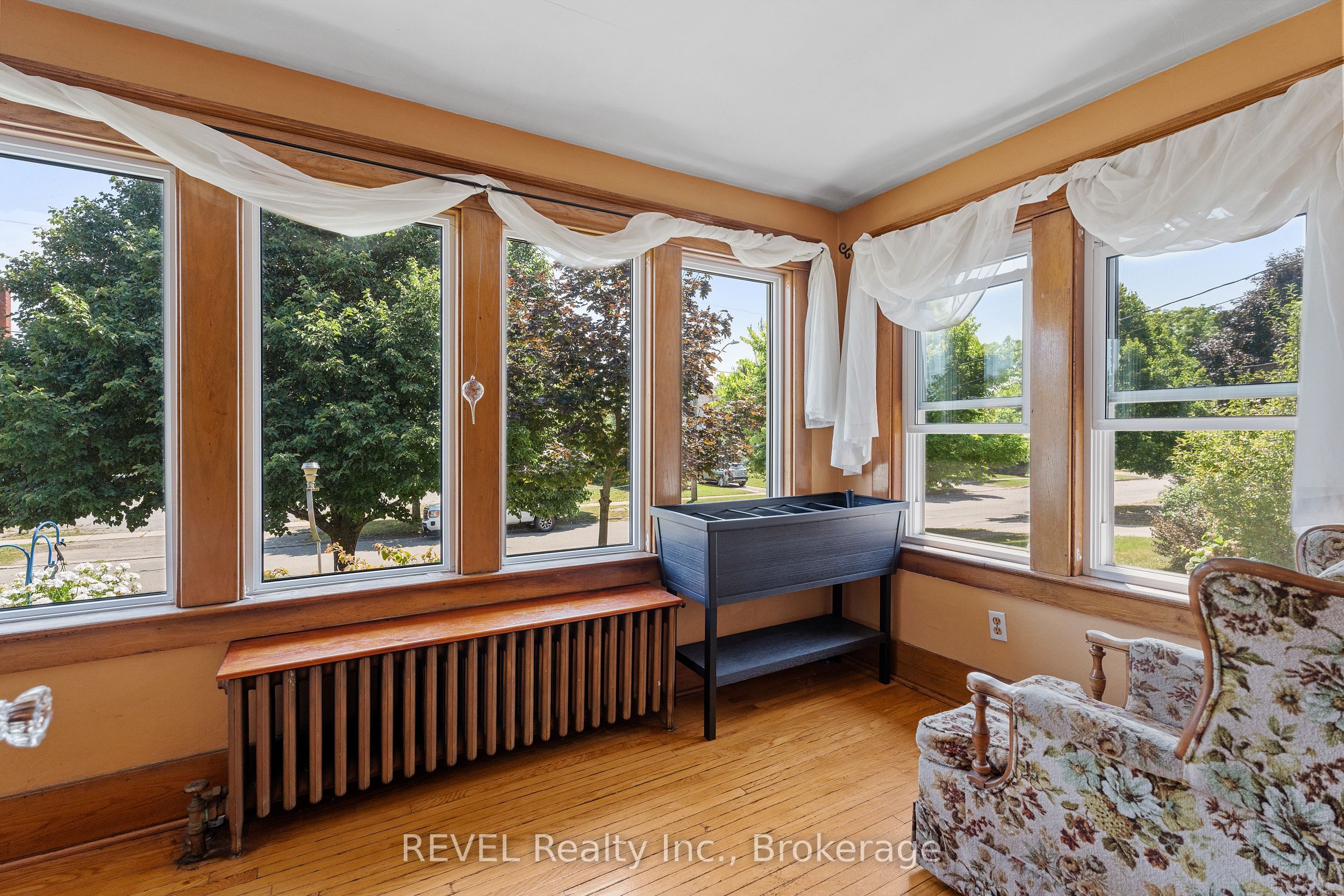 208 North Street Property Photo 10