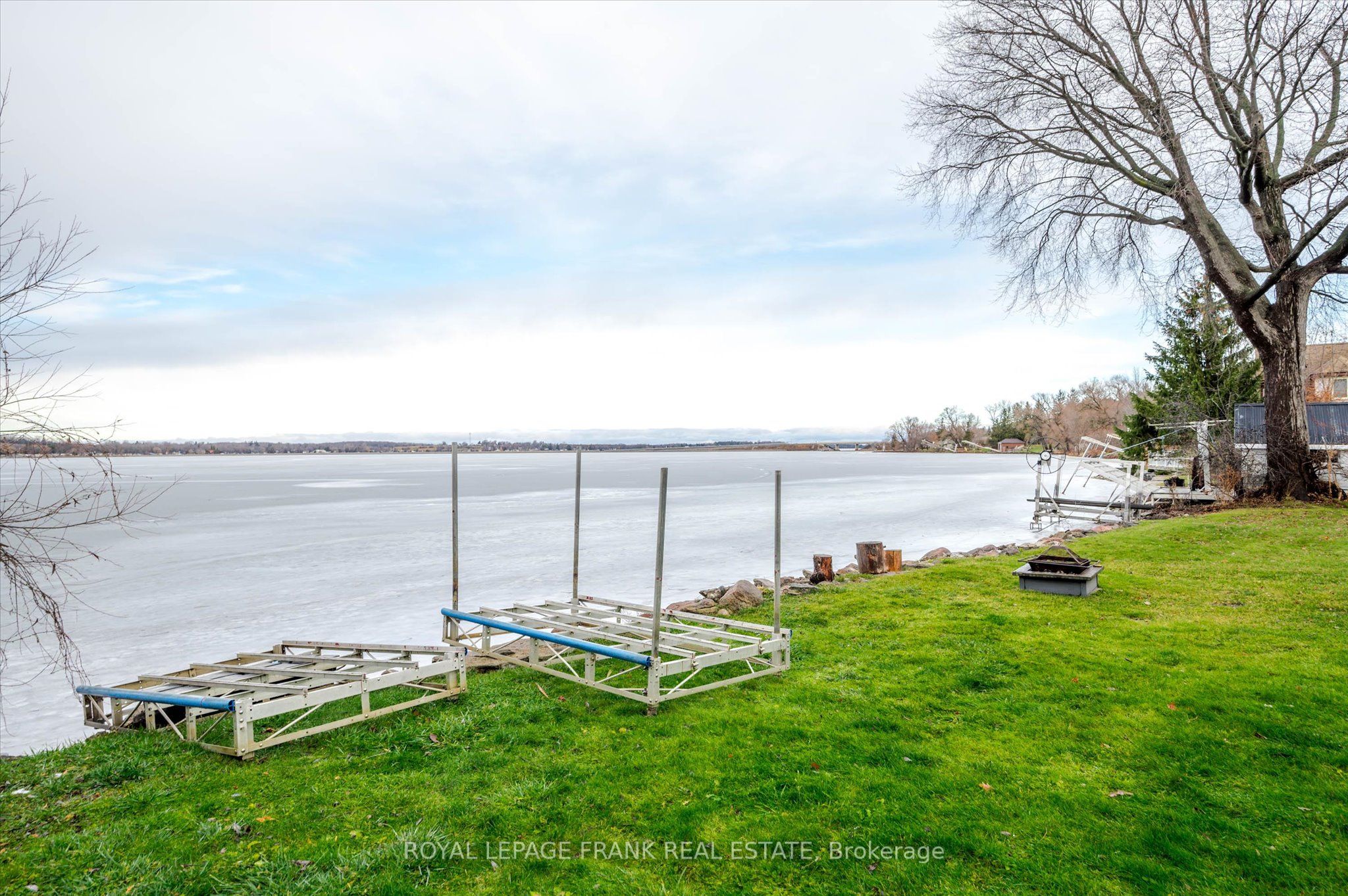 798 Simcoe Street Property Photo 31