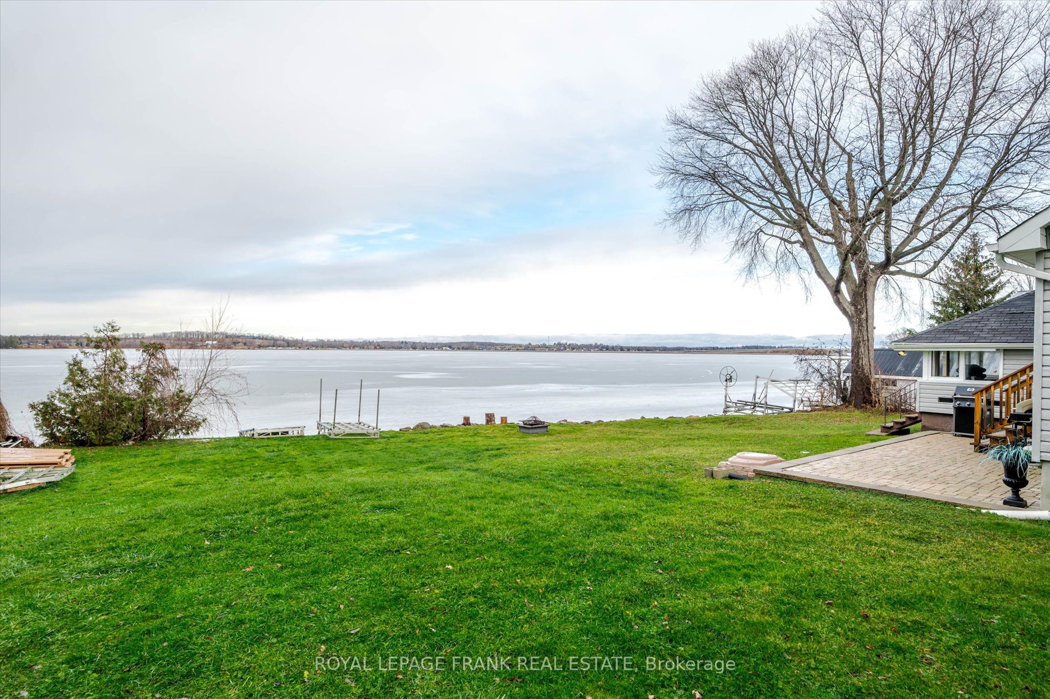 798 Simcoe Street Property Photo 33