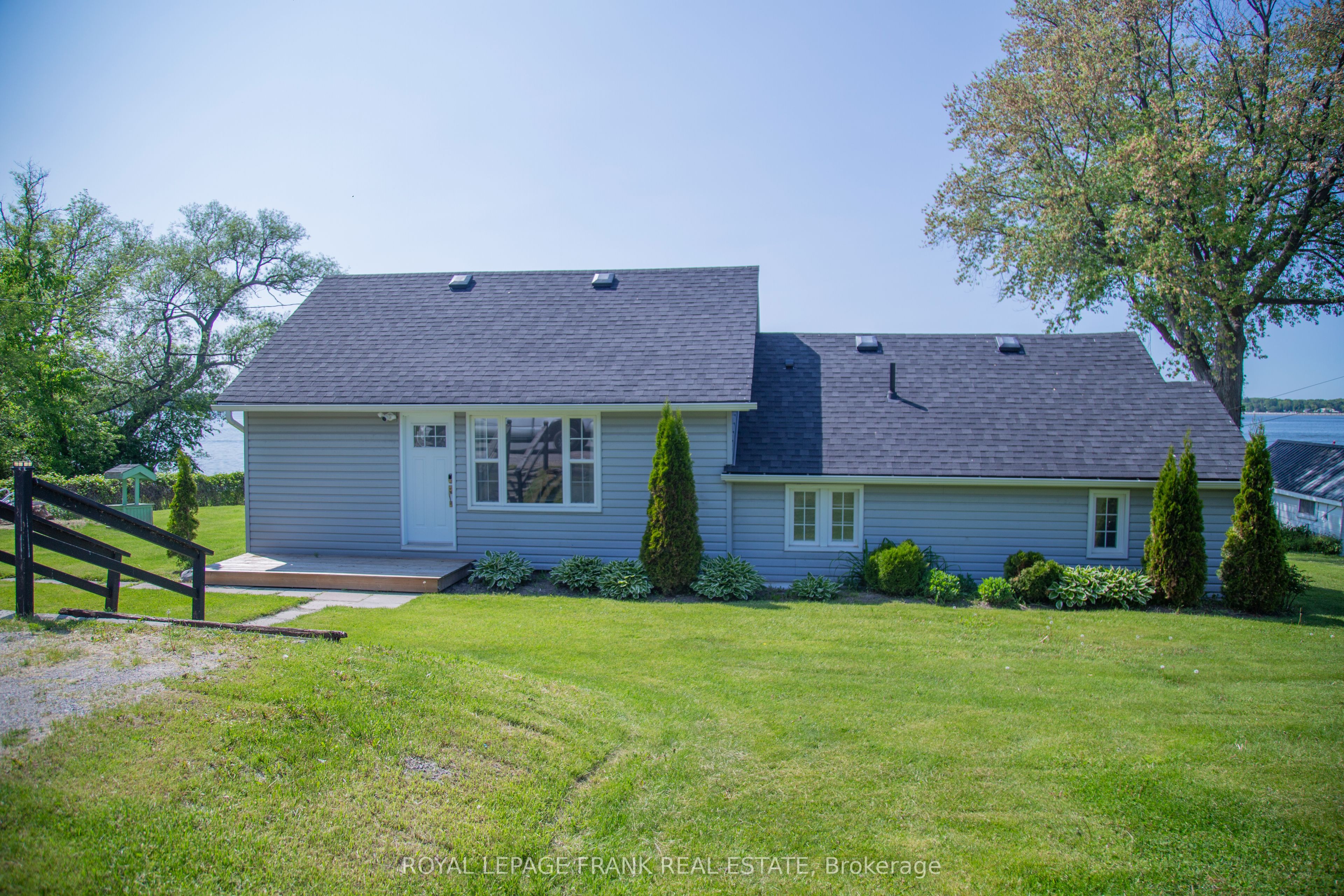 798 Simcoe Street Property Photo 35