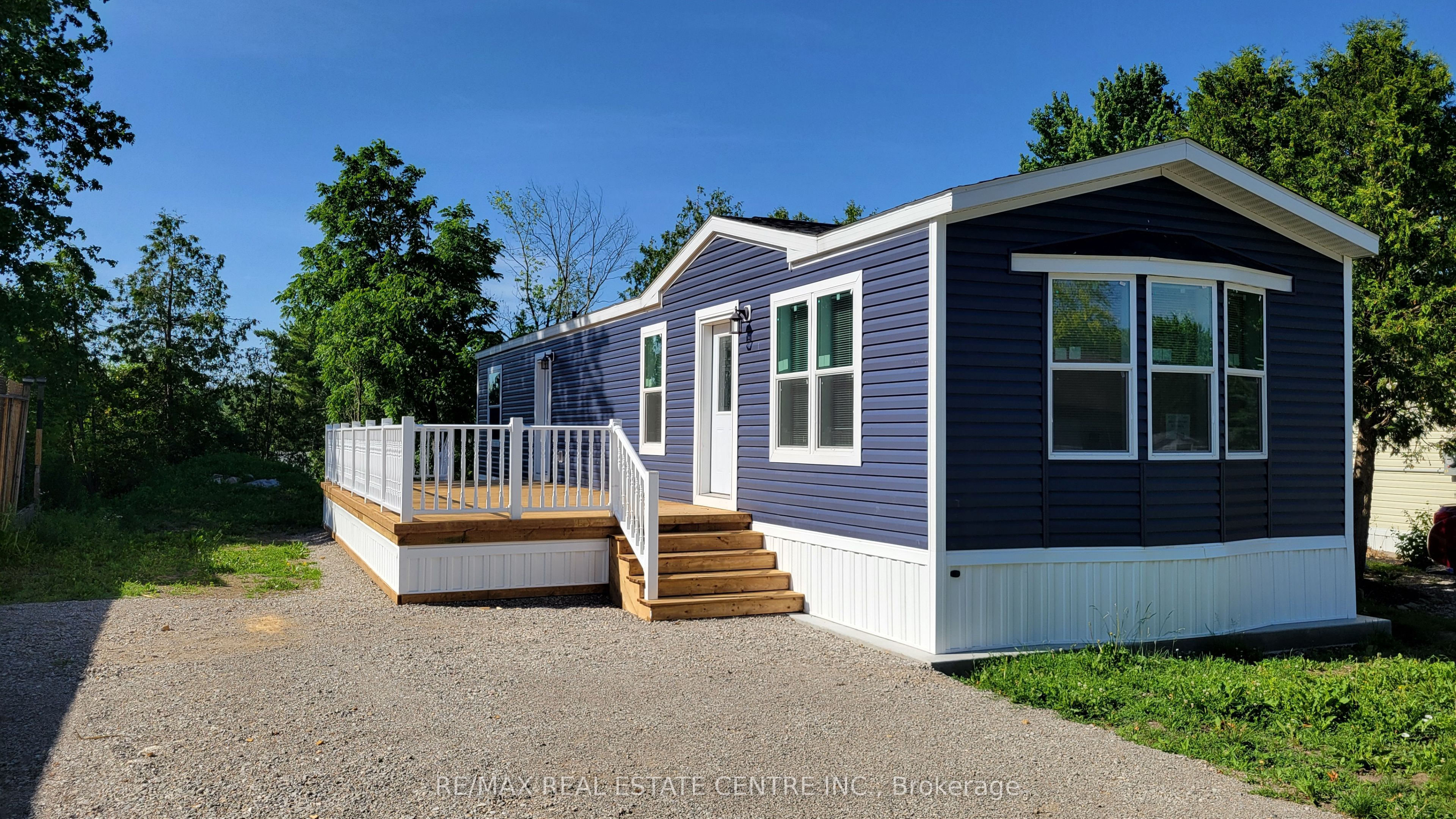 24 Mcpherson Rd