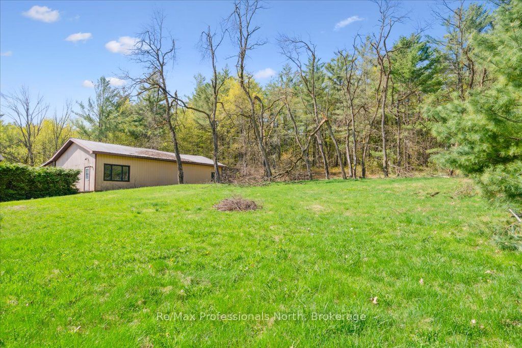 1090 Whites Road Property Photo 11
