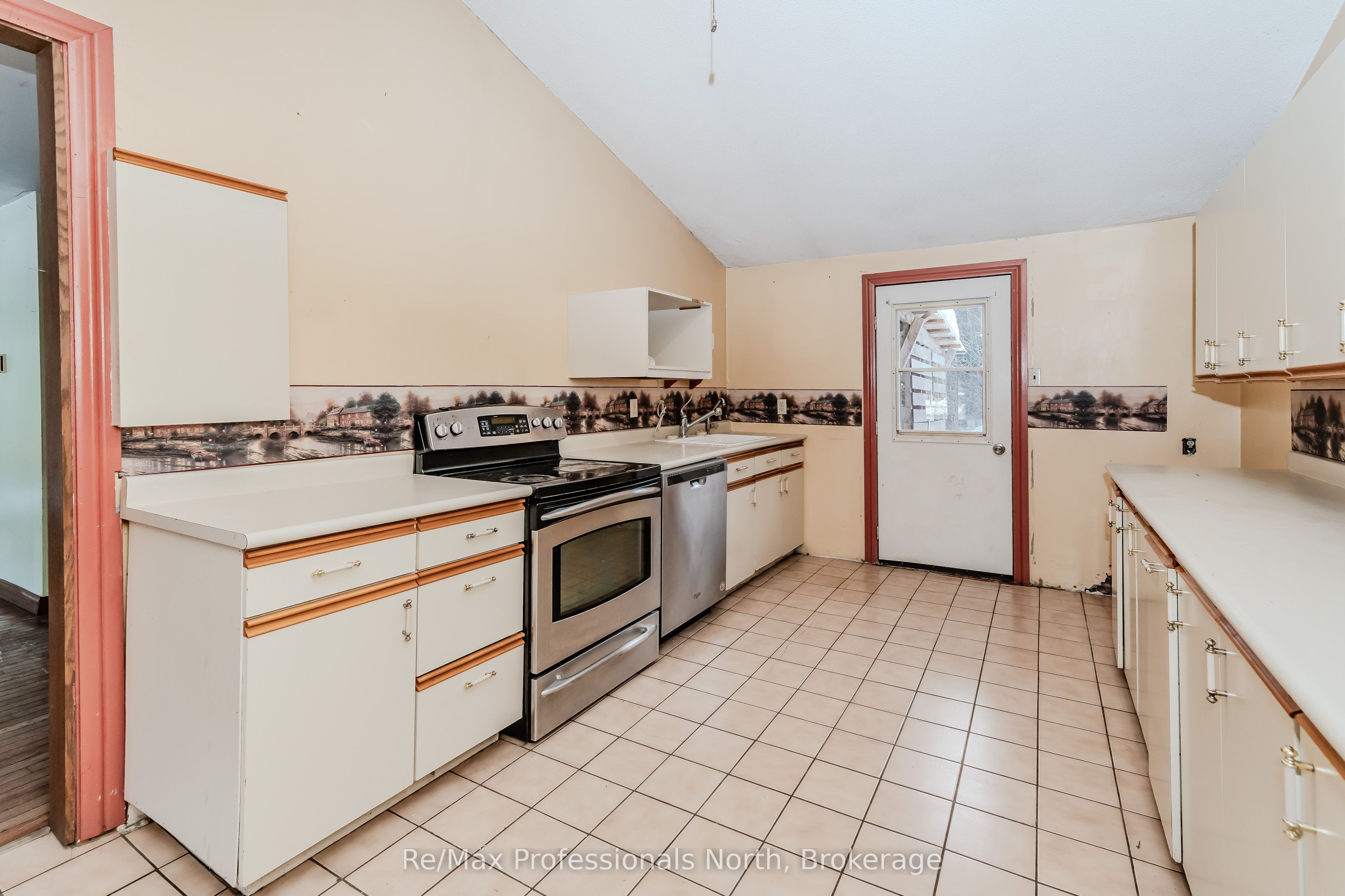 1090 Whites Road Property Photo 23