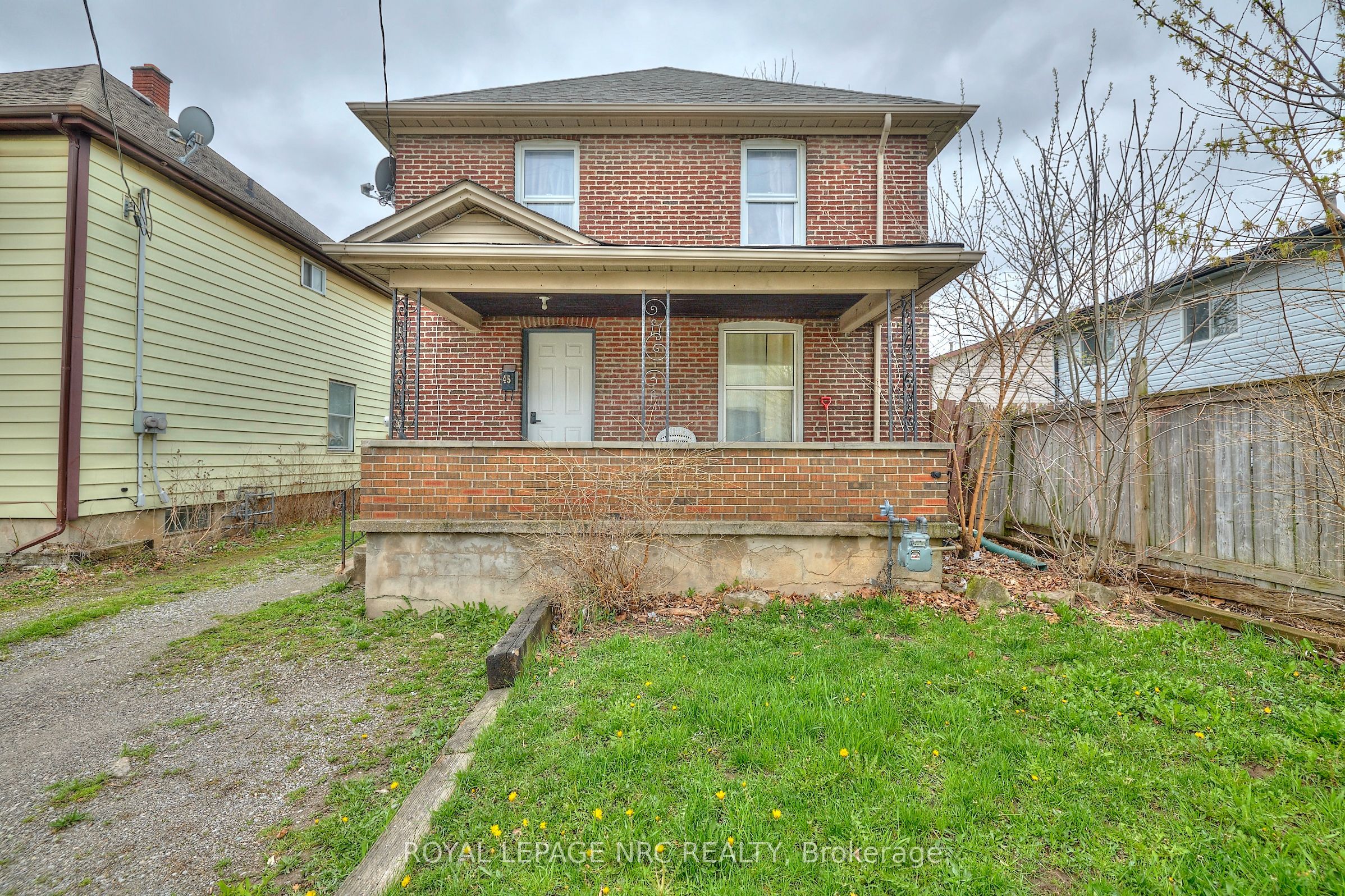 45 Pine Street N Property Photo 1