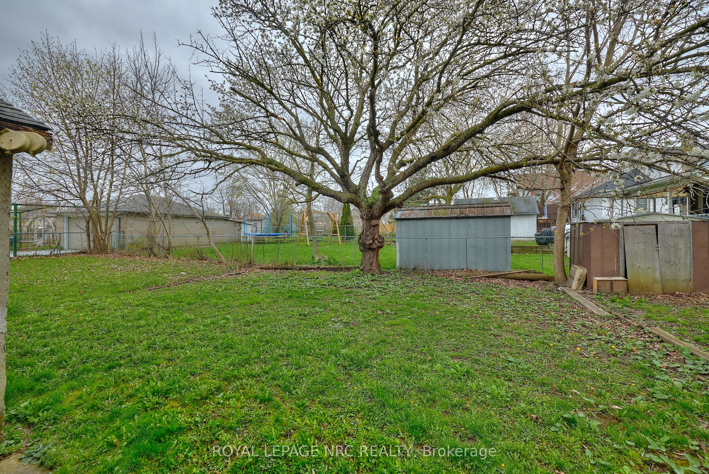 45 Pine Street N Property Photo 4