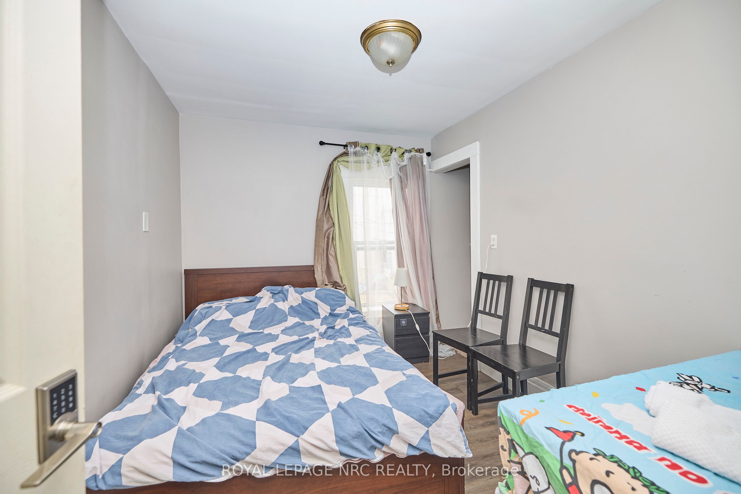 45 Pine Street N Property Photo 14
