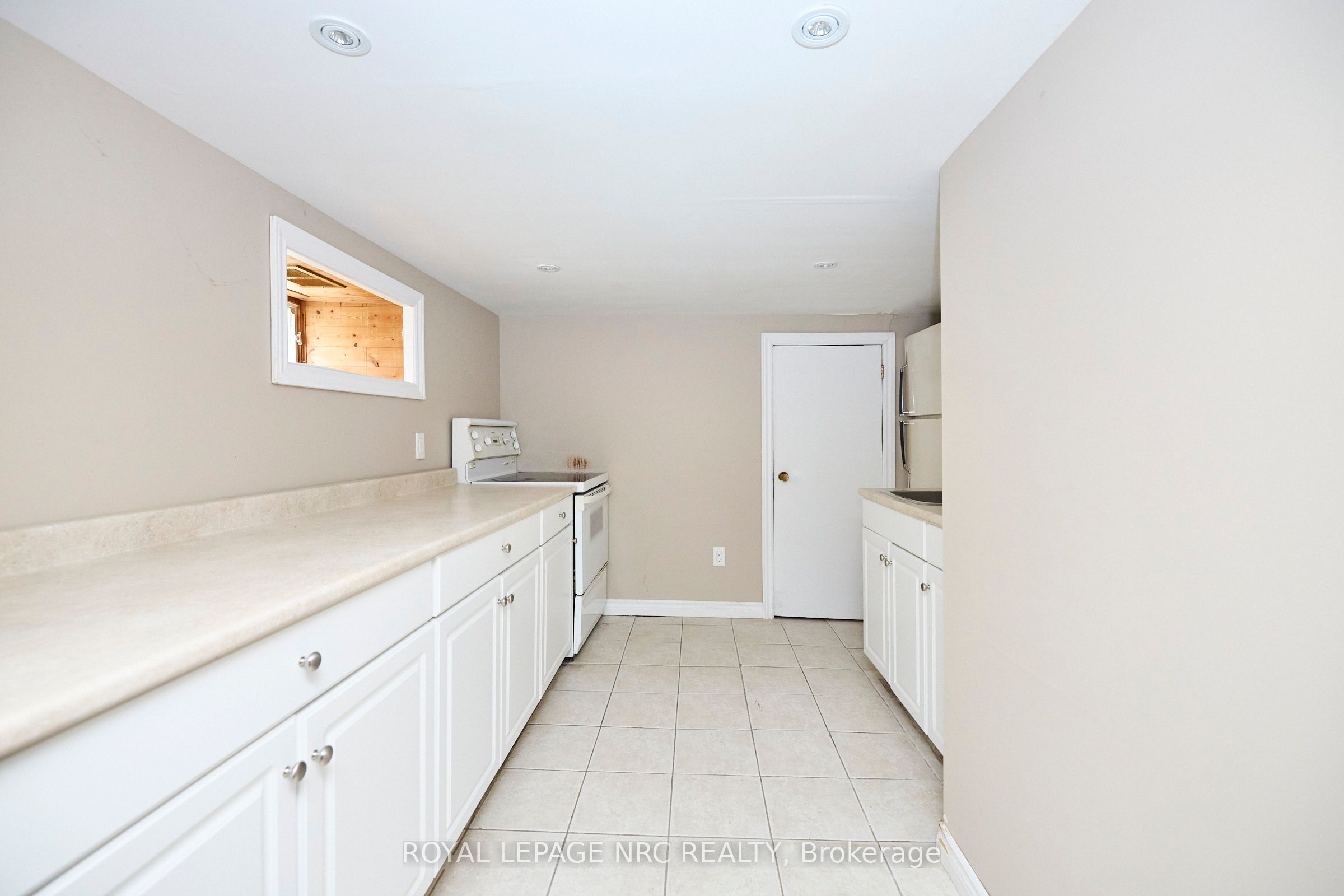 45 Pine Street N Property Photo 19