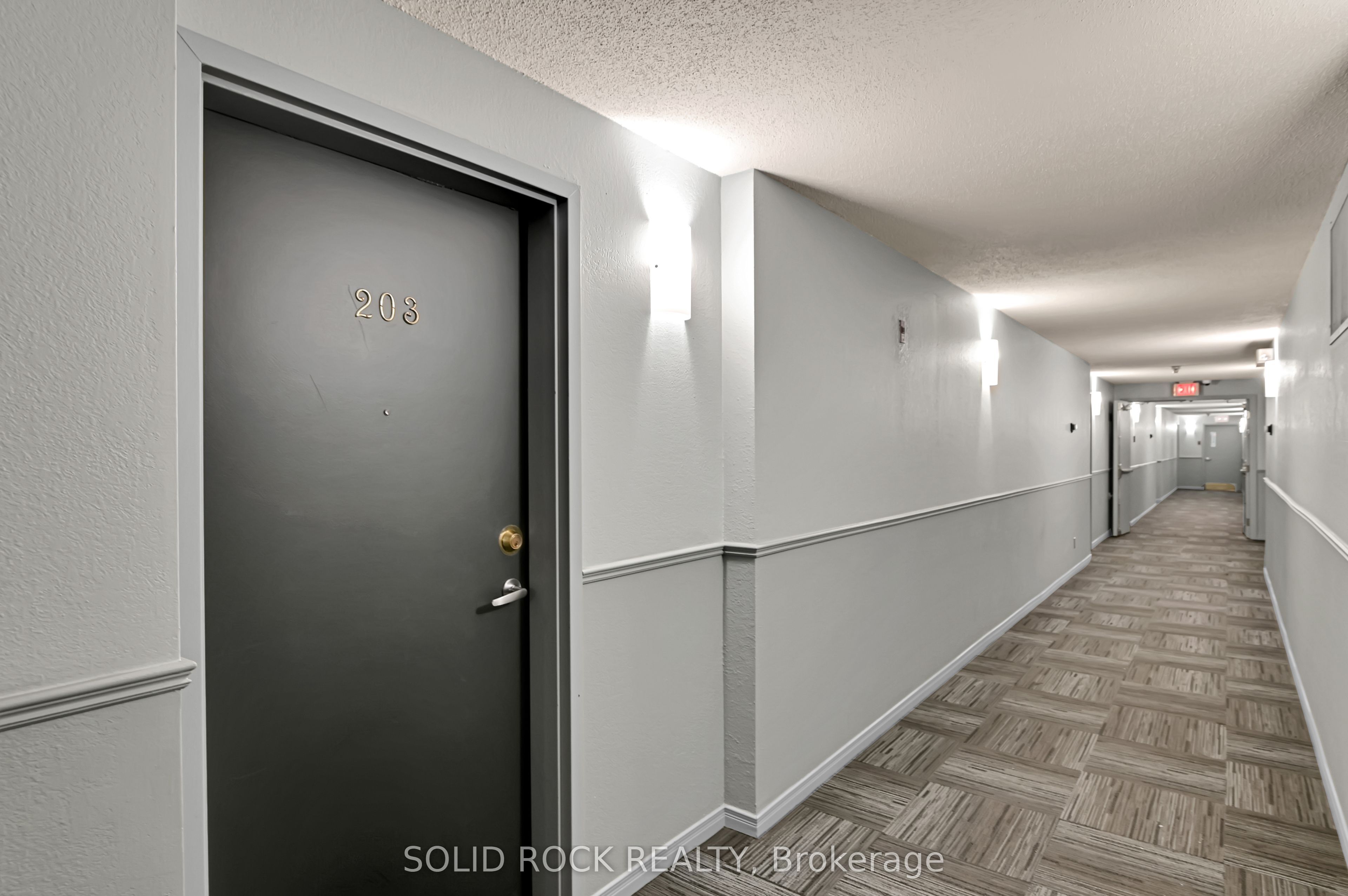 #203 - 1490 Heron Road Property Photo 6