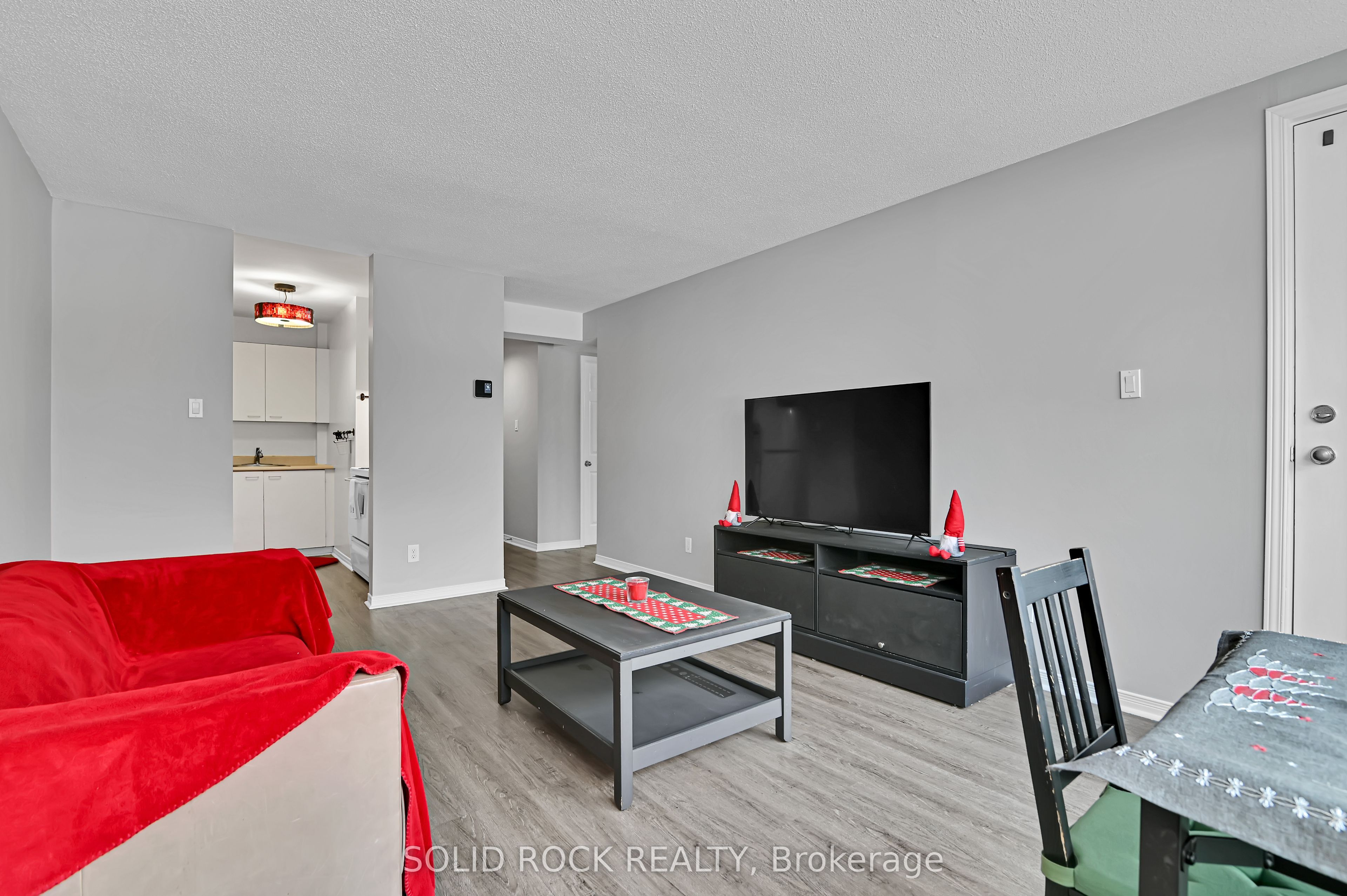 #203 - 1490 Heron Road Property Photo 12